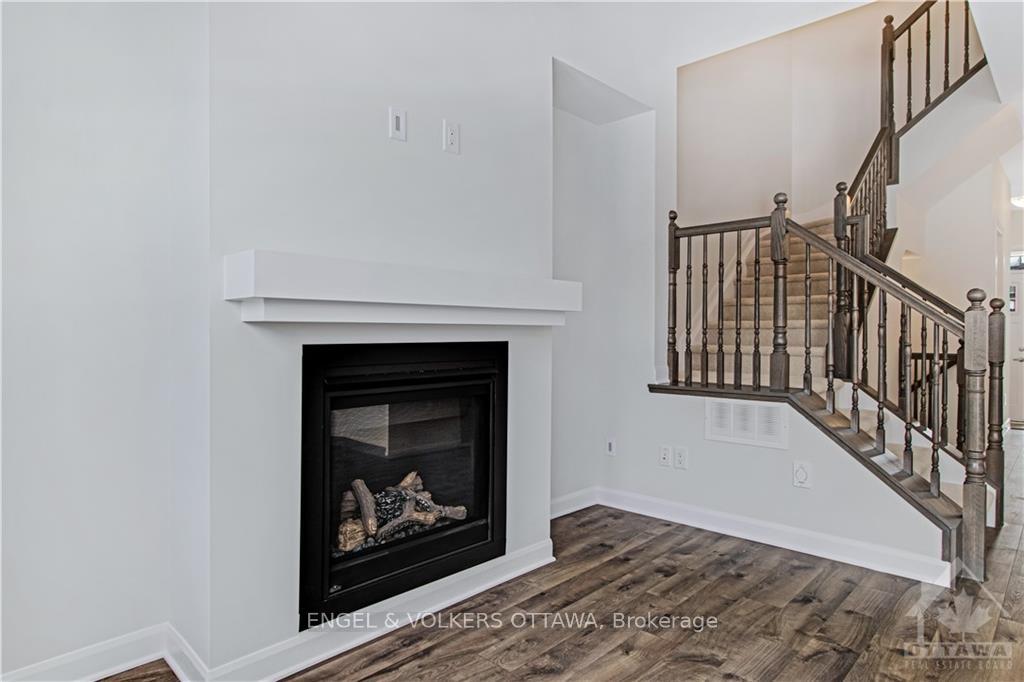 Photo 10 of 588 Decoeur Drive, Ottawa, Avalon West — HOMEH