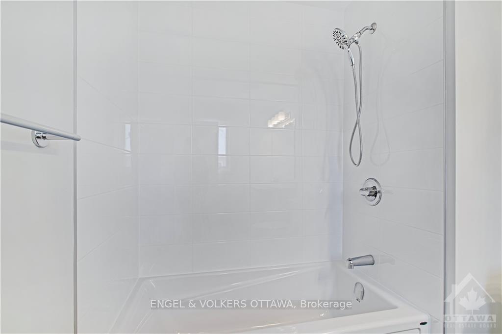 Photo 16 of 588 Decoeur Drive, Ottawa, Avalon West — HOMEH