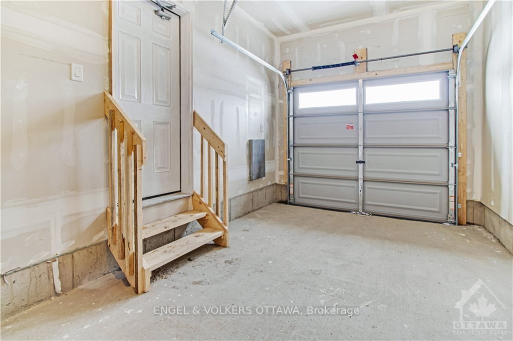 Photo 23 of 588 Decoeur Drive, Ottawa, Avalon West — HOMEH