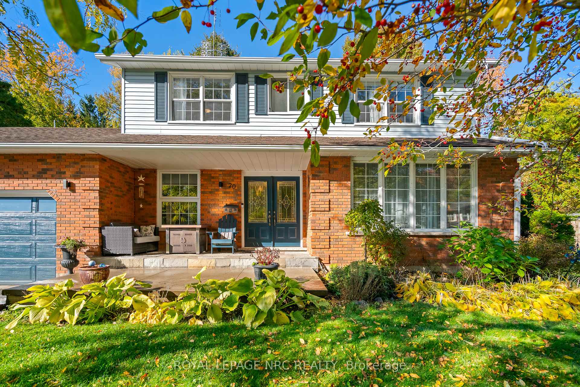 Photo 1 of 20 Parkhill Road, Pelham, Fonthill — HOMEH