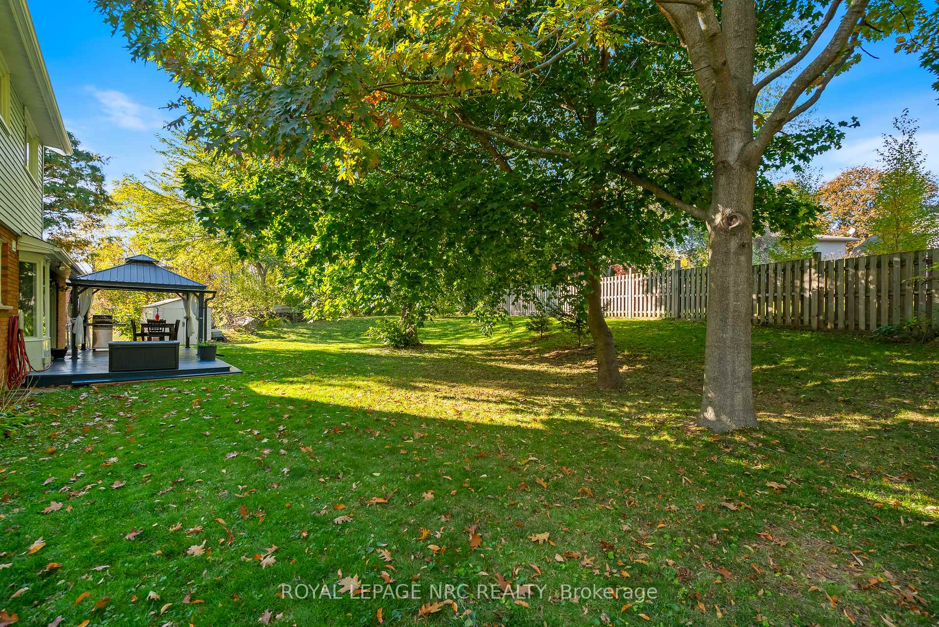 Photo 4 of 20 Parkhill Road, Pelham, Fonthill — HOMEH