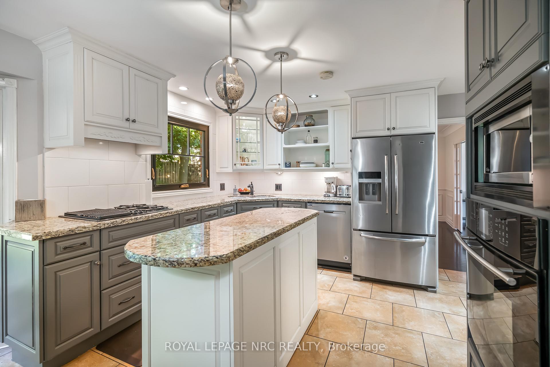 Photo 10 of 20 Parkhill Road, Pelham, Fonthill — HOMEH