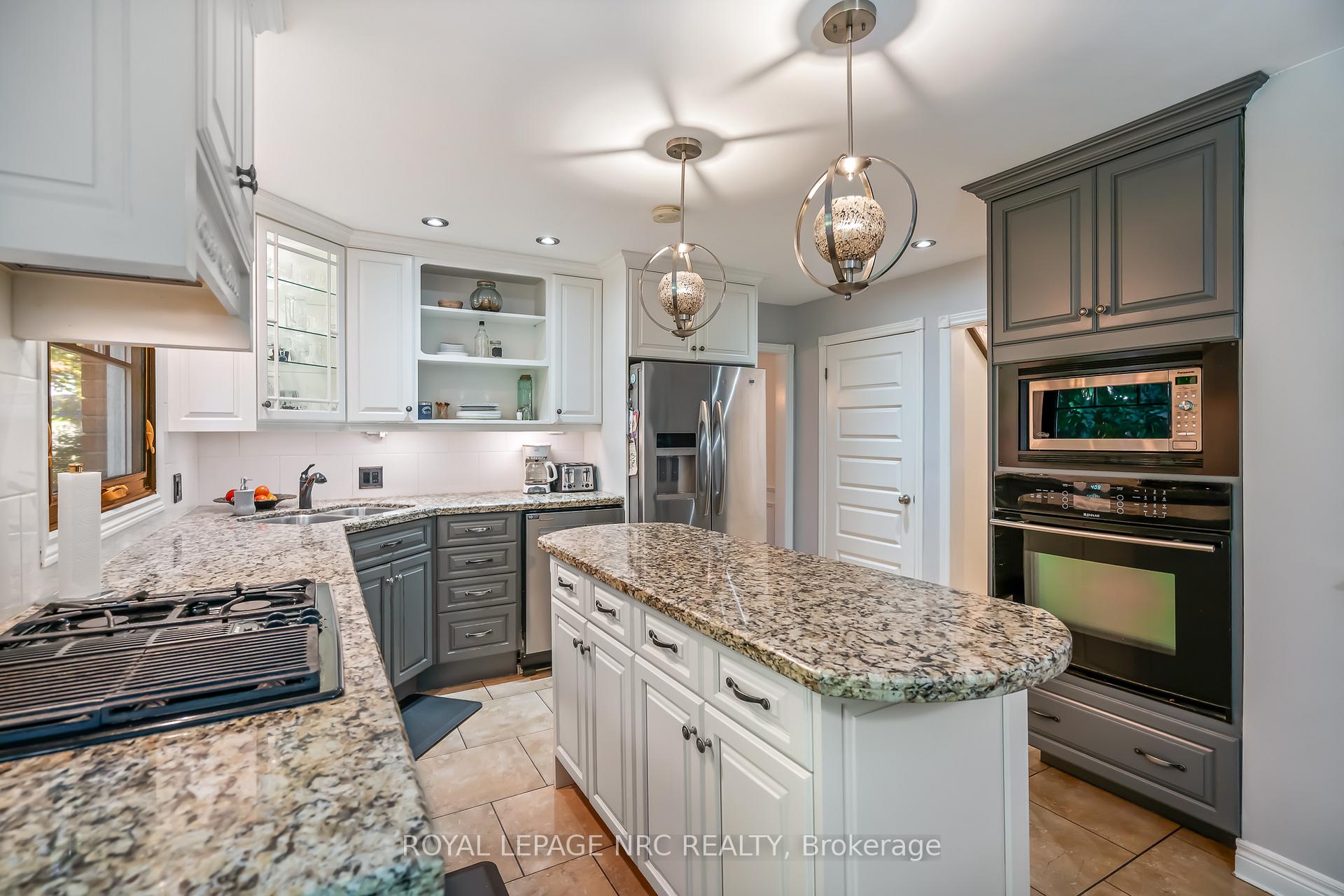 Photo 12 of 20 Parkhill Road, Pelham, Fonthill — HOMEH