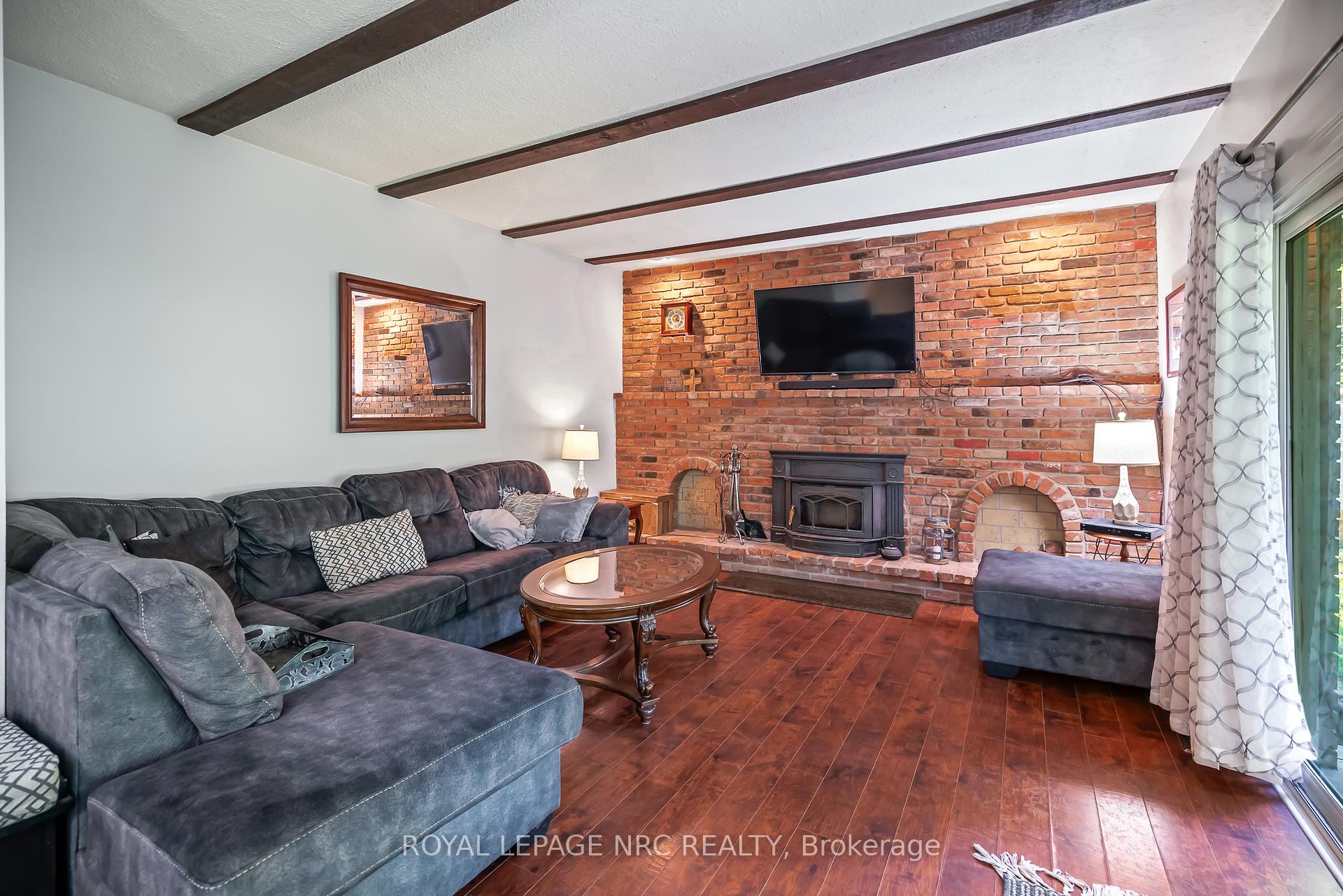 Photo 15 of 20 Parkhill Road, Pelham, Fonthill — HOMEH