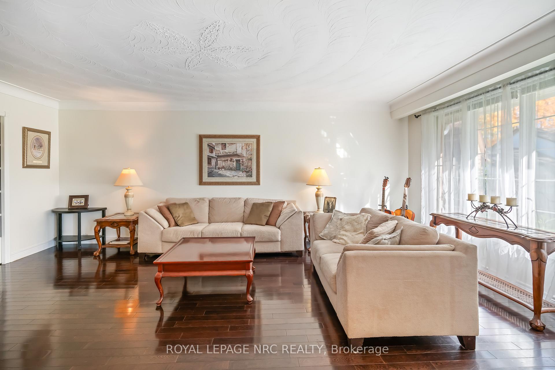 Photo 18 of 20 Parkhill Road, Pelham, Fonthill — HOMEH