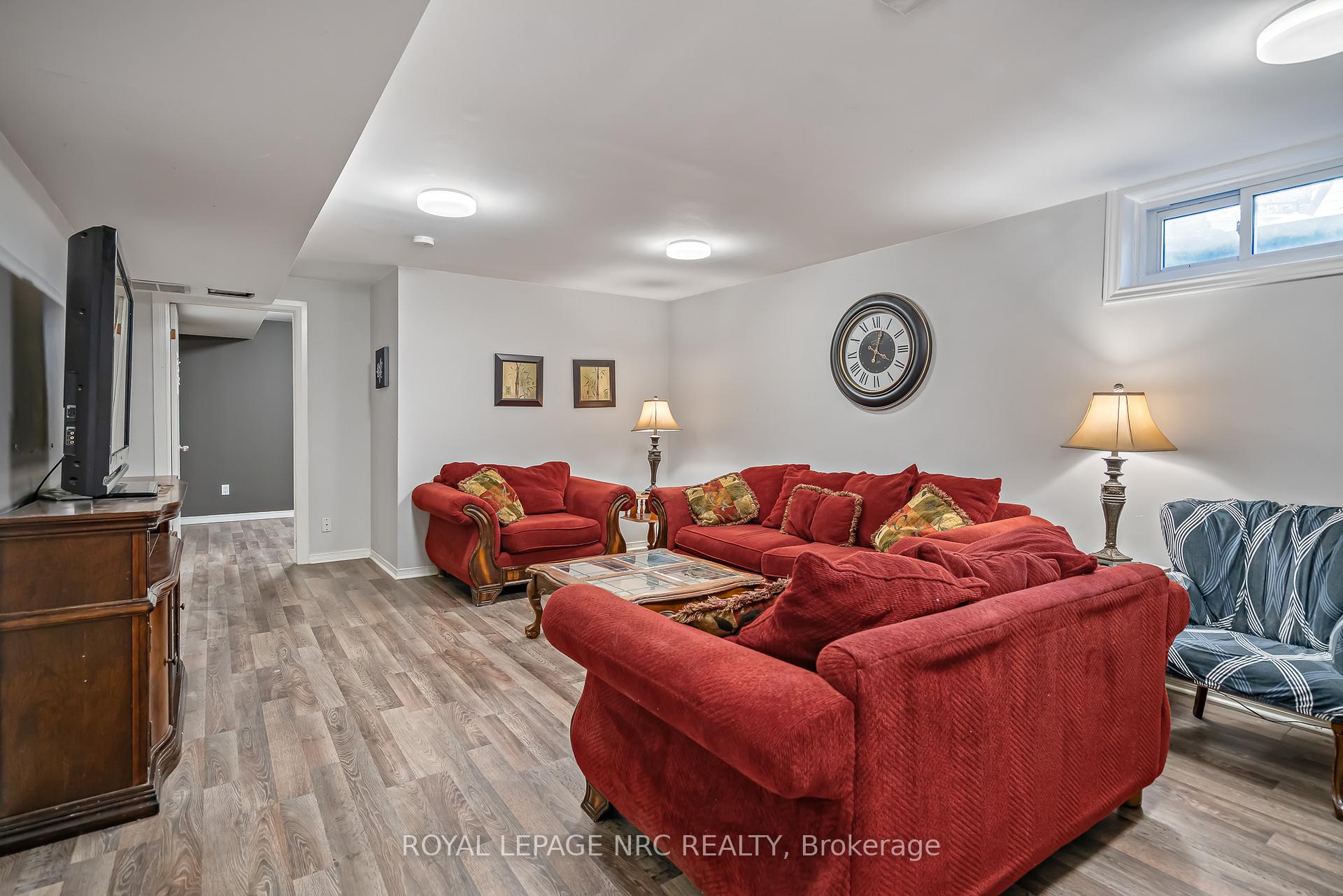 Photo 31 of 20 Parkhill Road, Pelham, Fonthill — HOMEH