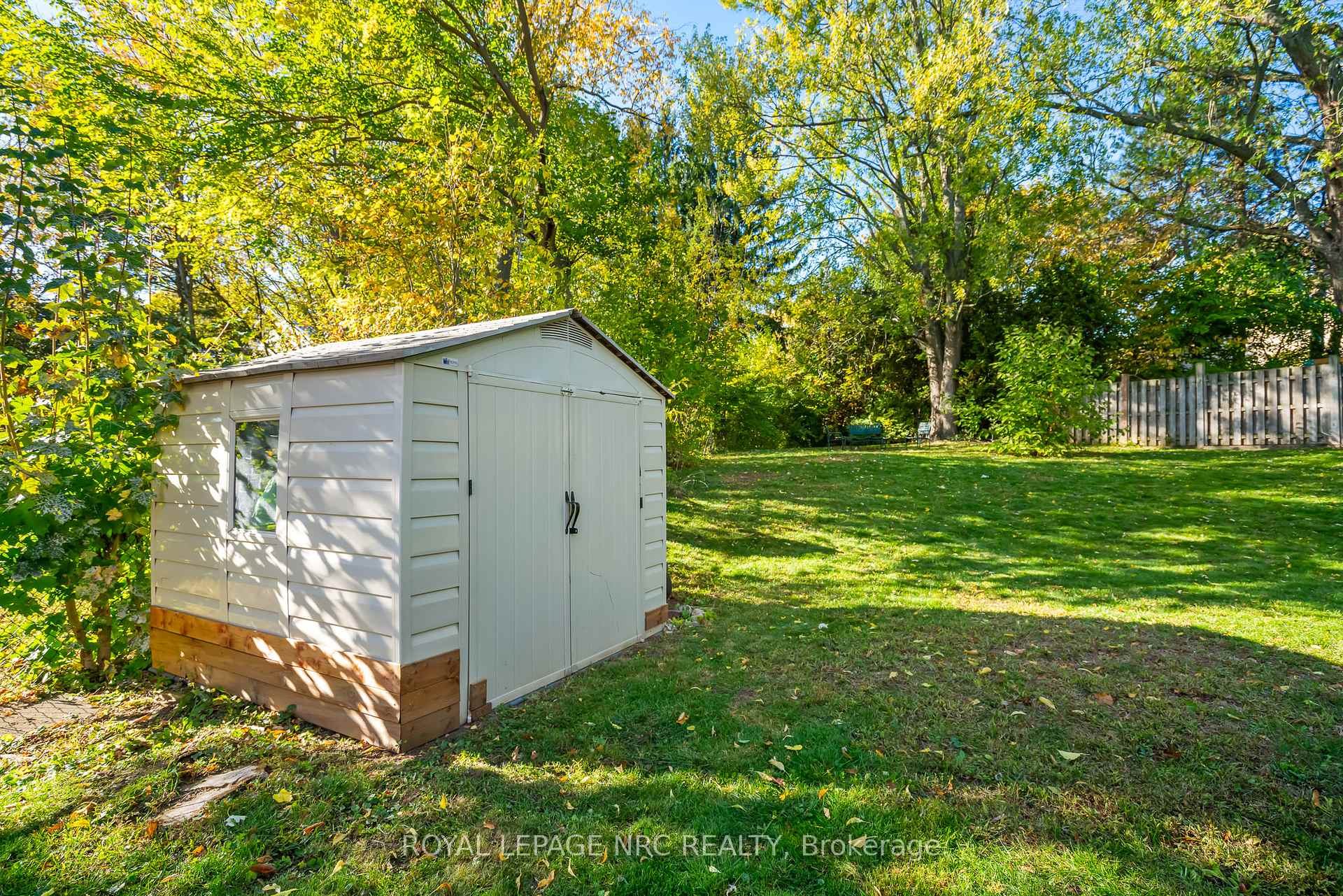 Photo 42 of 20 Parkhill Road, Pelham, Fonthill — HOMEH