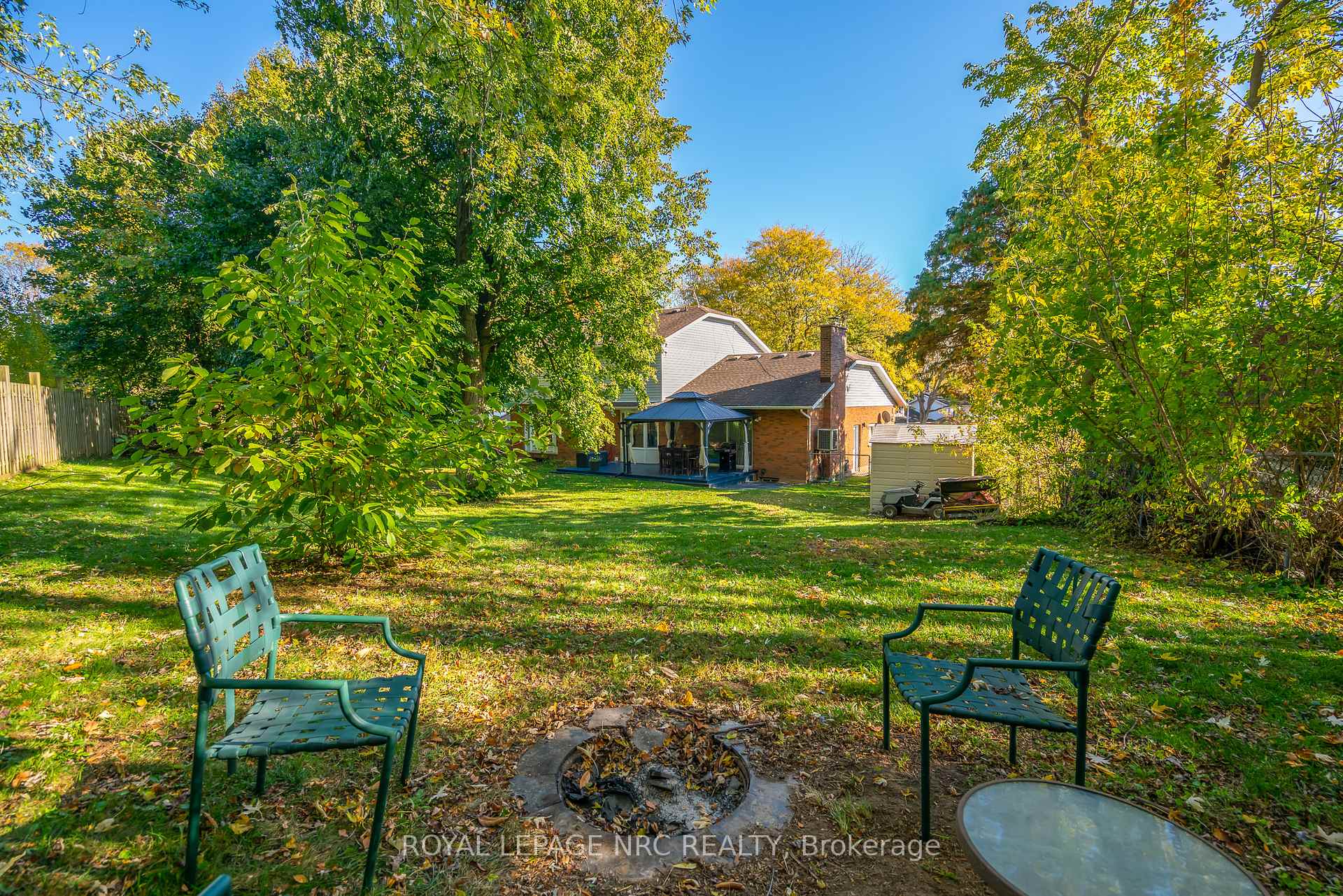 Photo 44 of 20 Parkhill Road, Pelham, Fonthill — HOMEH