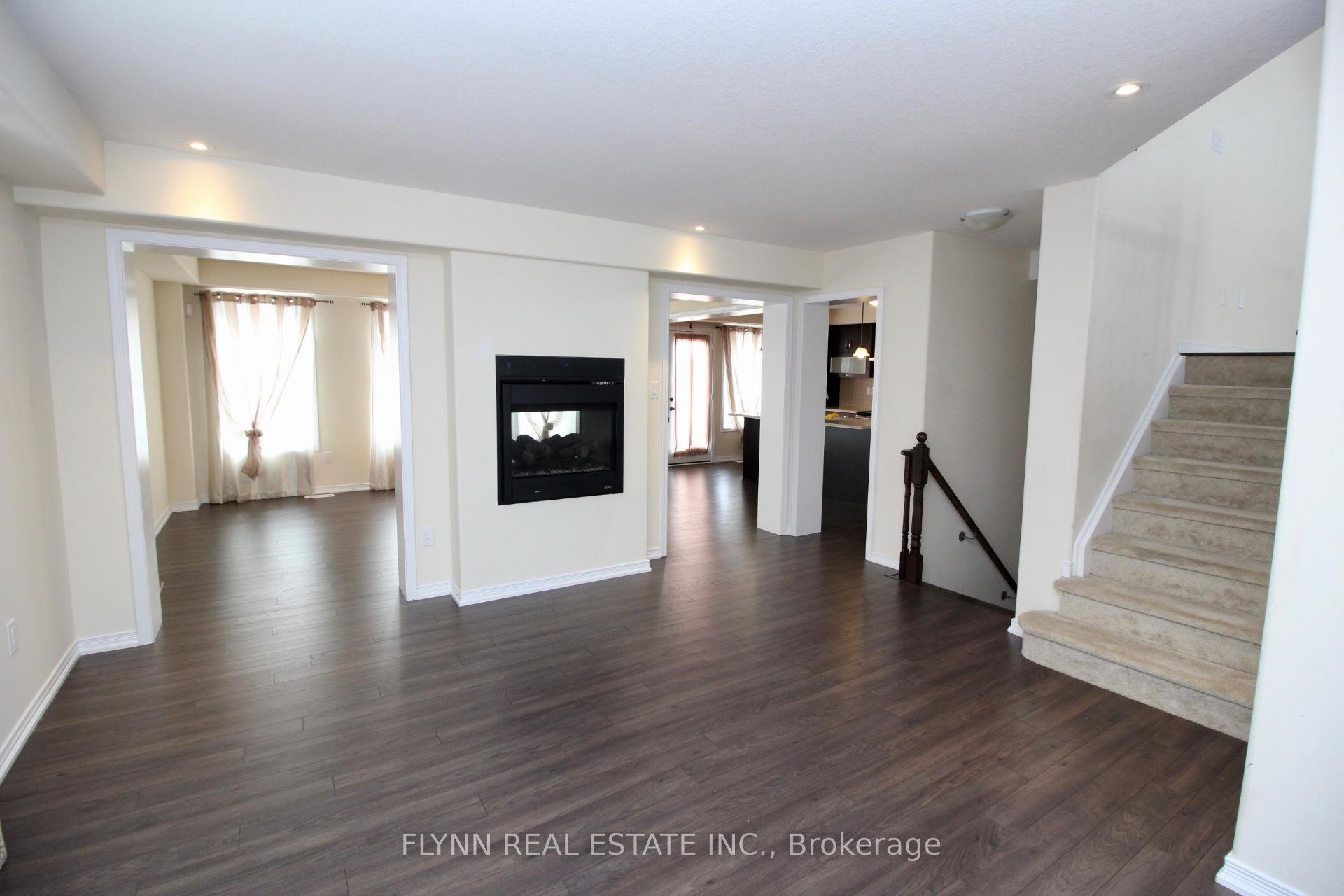 Photo 5 of 8444 Elderberry Drive, Niagara Falls, Brown — HOMEH