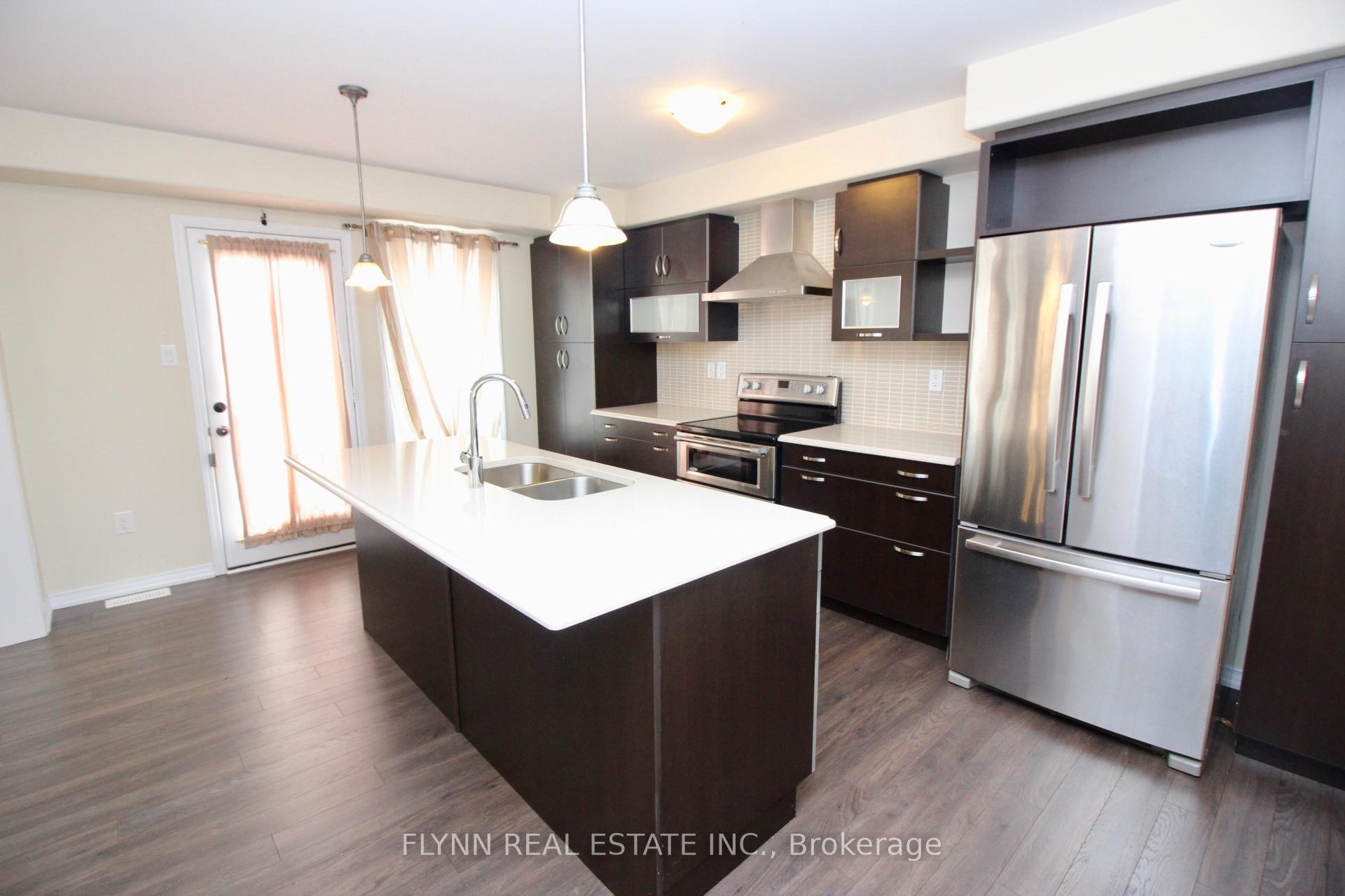 Photo 10 of 8444 Elderberry Drive, Niagara Falls, Brown — HOMEH