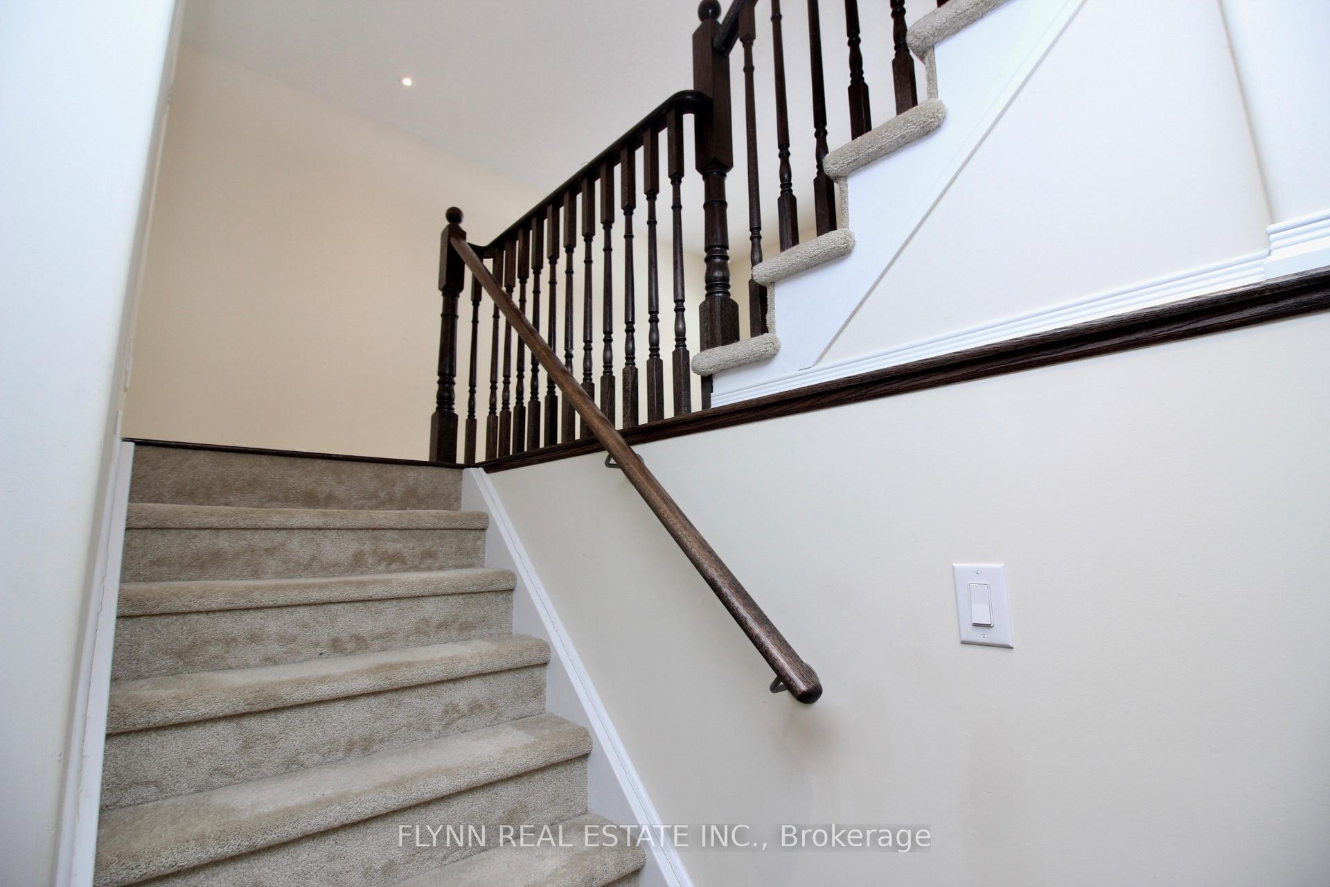 Photo 11 of 8444 Elderberry Drive, Niagara Falls, Brown — HOMEH