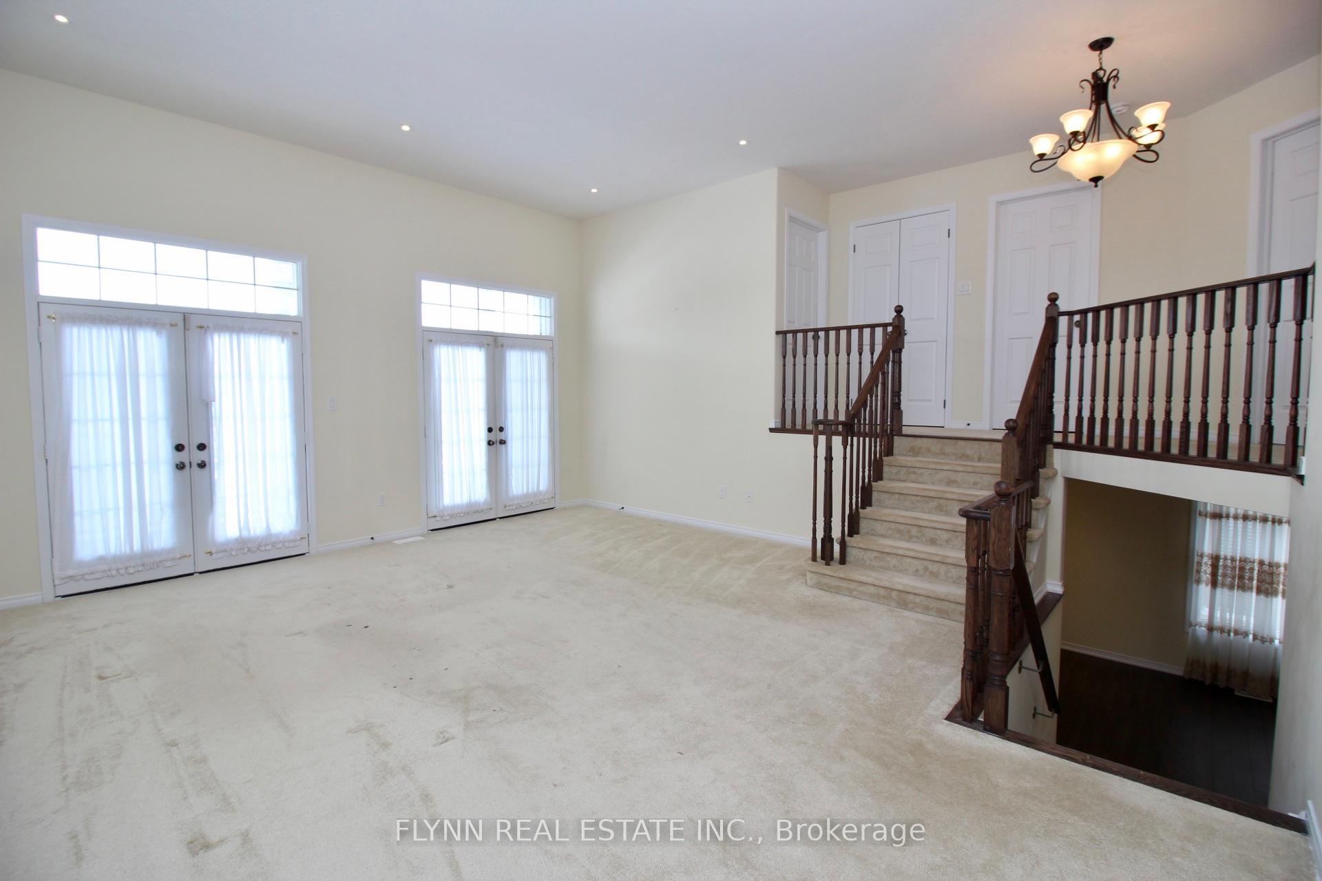 Photo 13 of 8444 Elderberry Drive, Niagara Falls, Brown — HOMEH