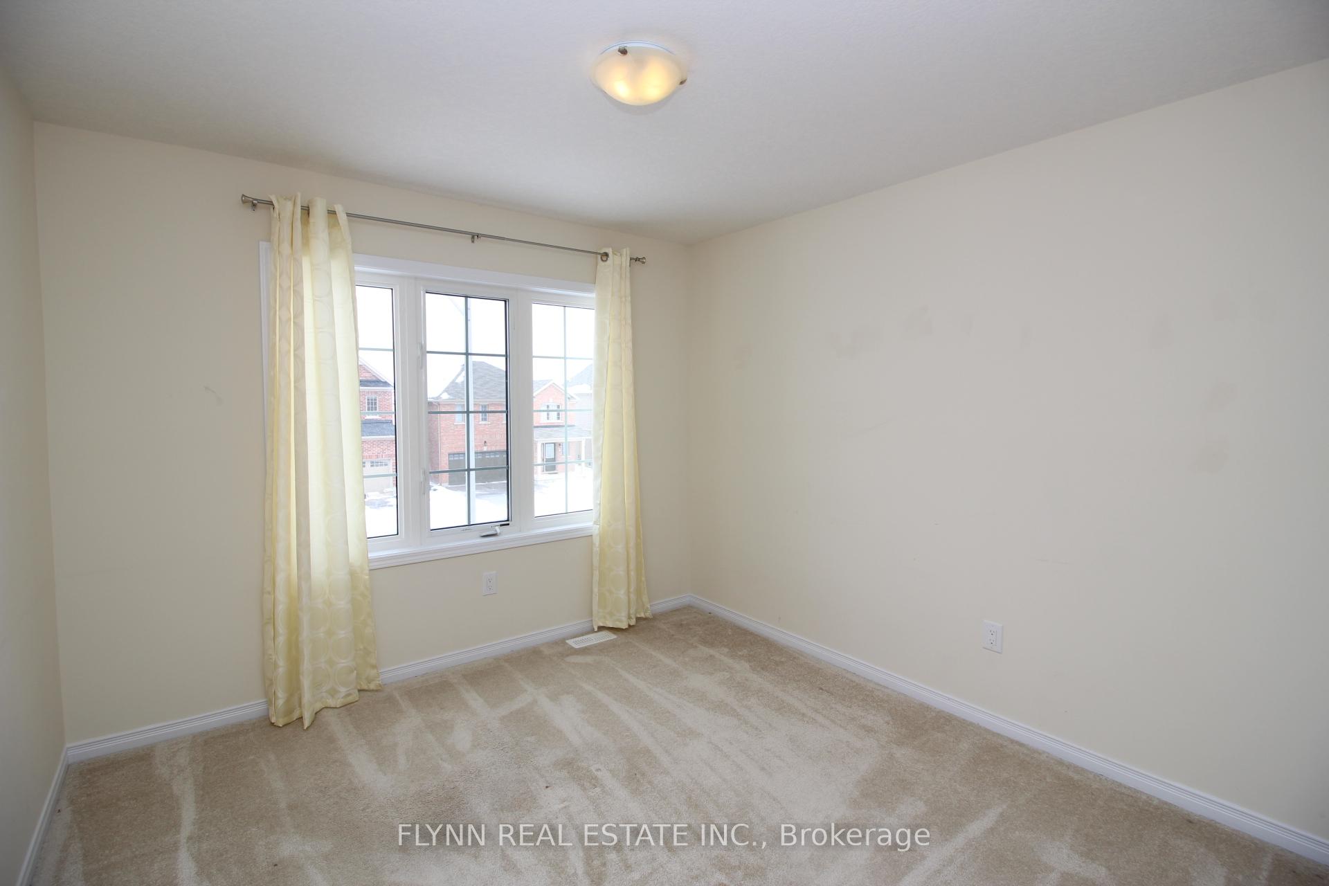 Photo 16 of 8444 Elderberry Drive, Niagara Falls, Brown — HOMEH