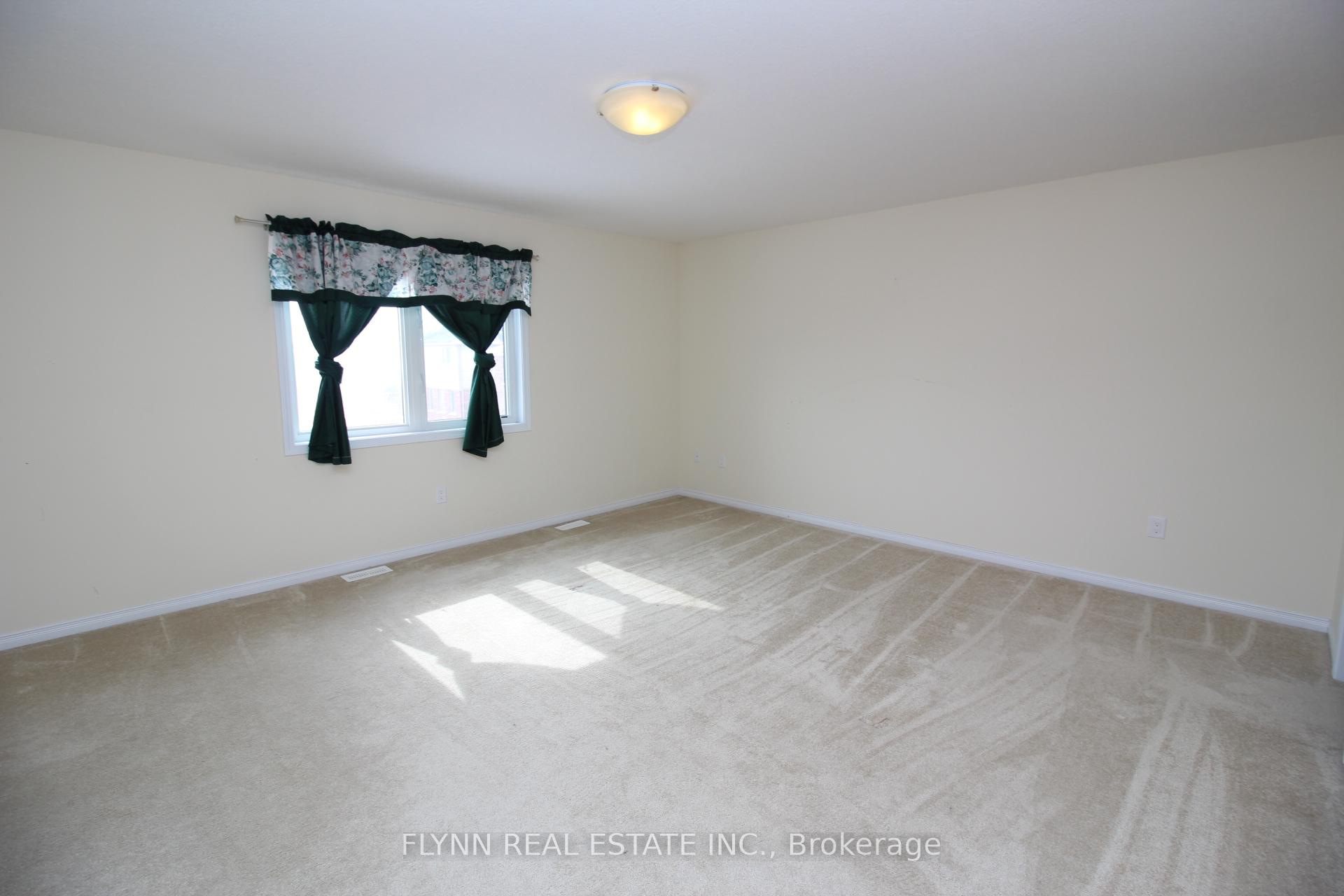 Photo 20 of 8444 Elderberry Drive, Niagara Falls, Brown — HOMEH