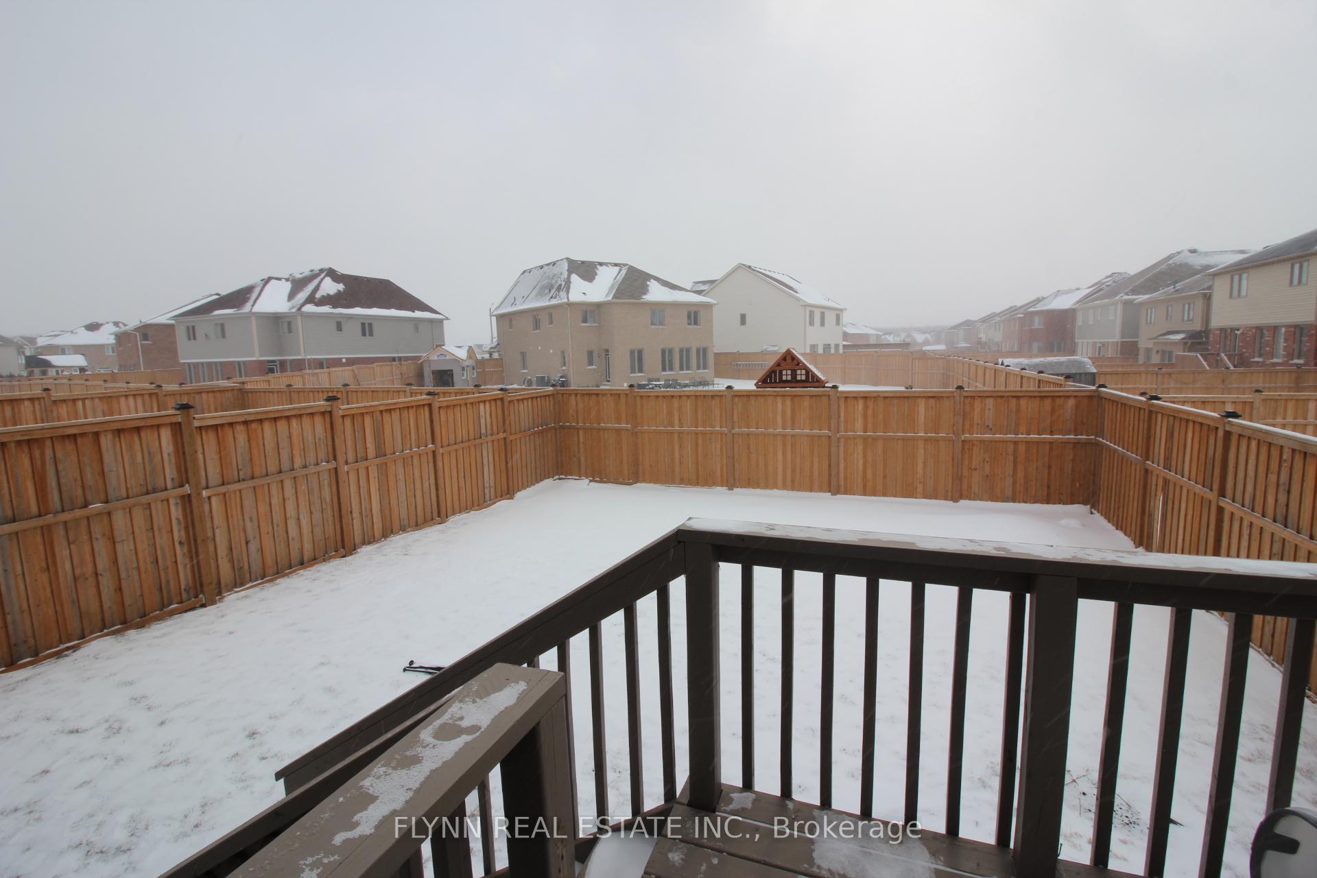 Photo 25 of 8444 Elderberry Drive, Niagara Falls, Brown — HOMEH