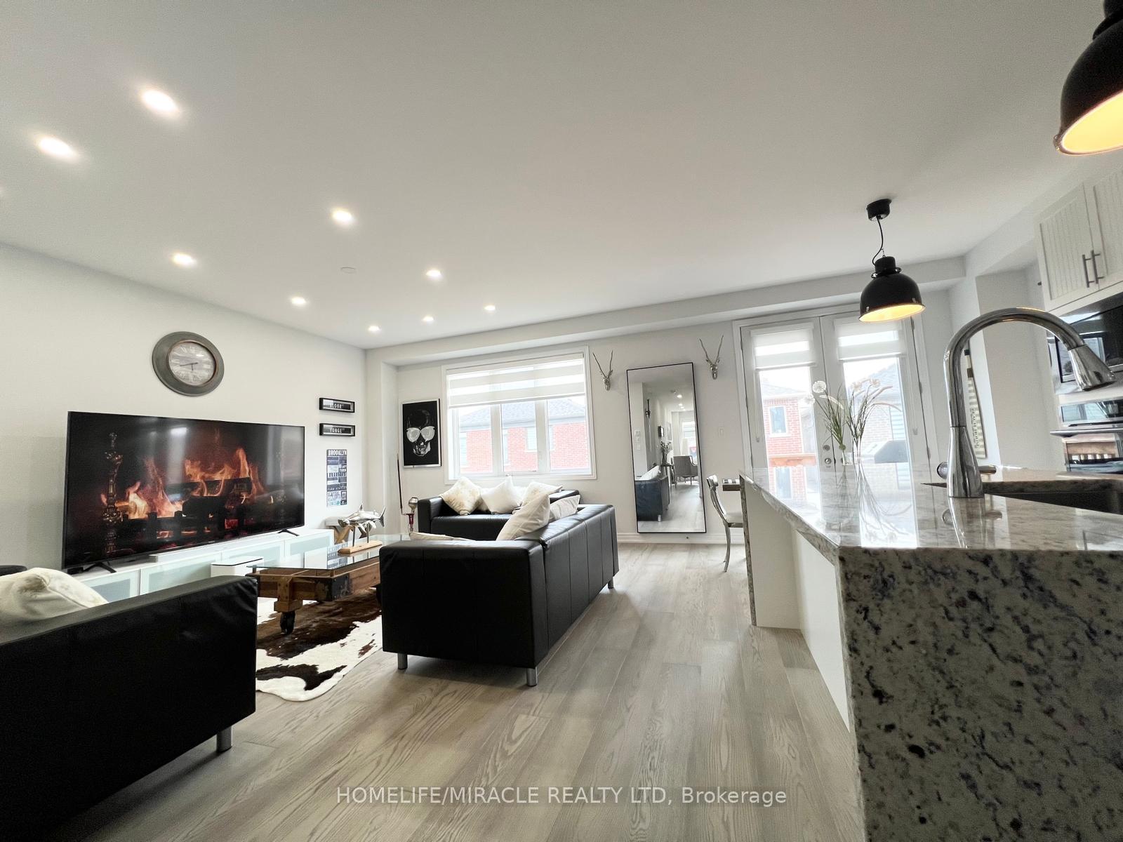 Photo 13 of 1017 Lockie Drive, Oshawa, Kedron — HOMEH