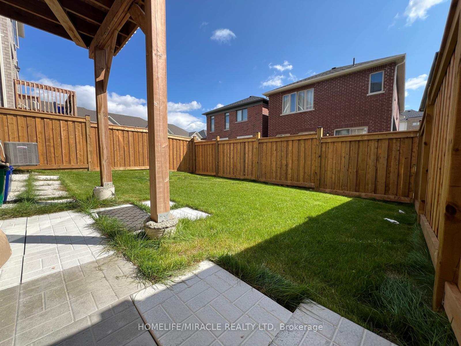 Photo 35 of 1017 Lockie Drive, Oshawa, Kedron — HOMEH