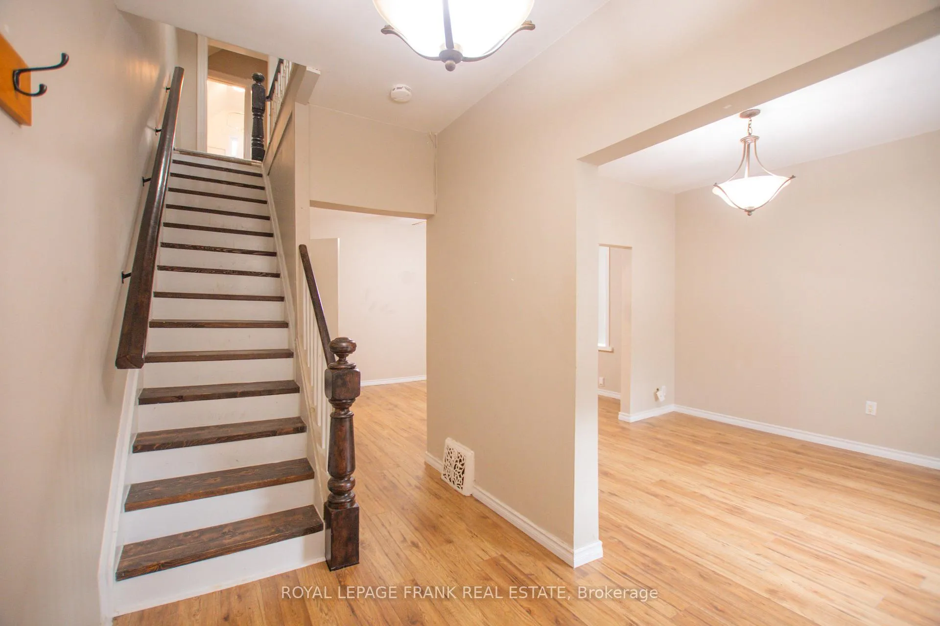 Photo 11 of 340 Regina Street, North Bay, Central — HOMEH