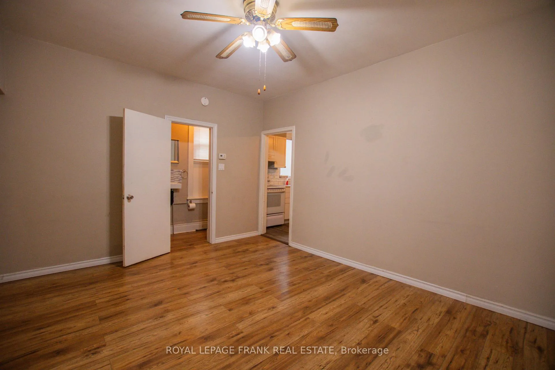 Photo 16 of 340 Regina Street, North Bay, Central — HOMEH