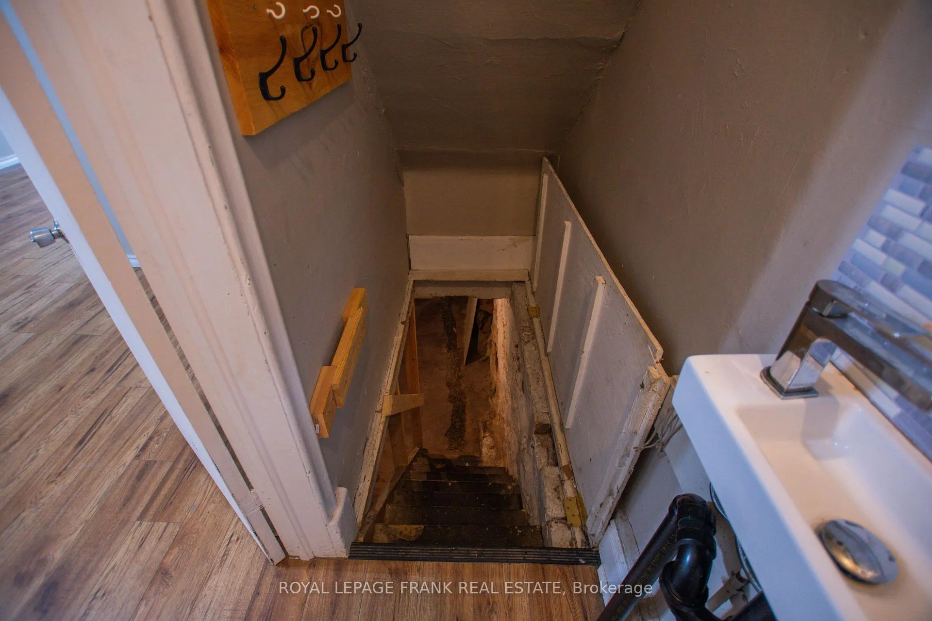 Photo 21 of 340 Regina Street, North Bay, Central — HOMEH