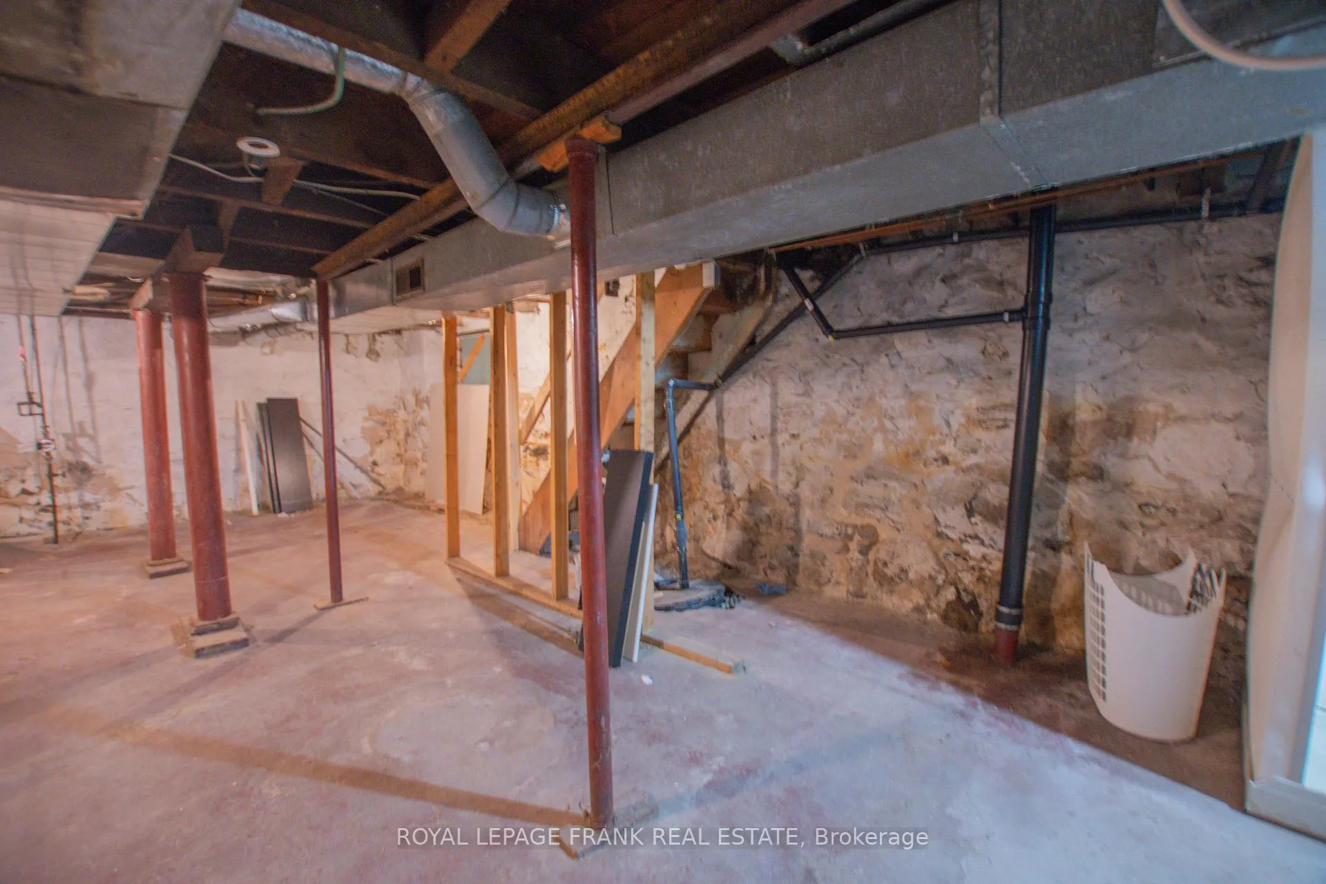Photo 24 of 340 Regina Street, North Bay, Central — HOMEH