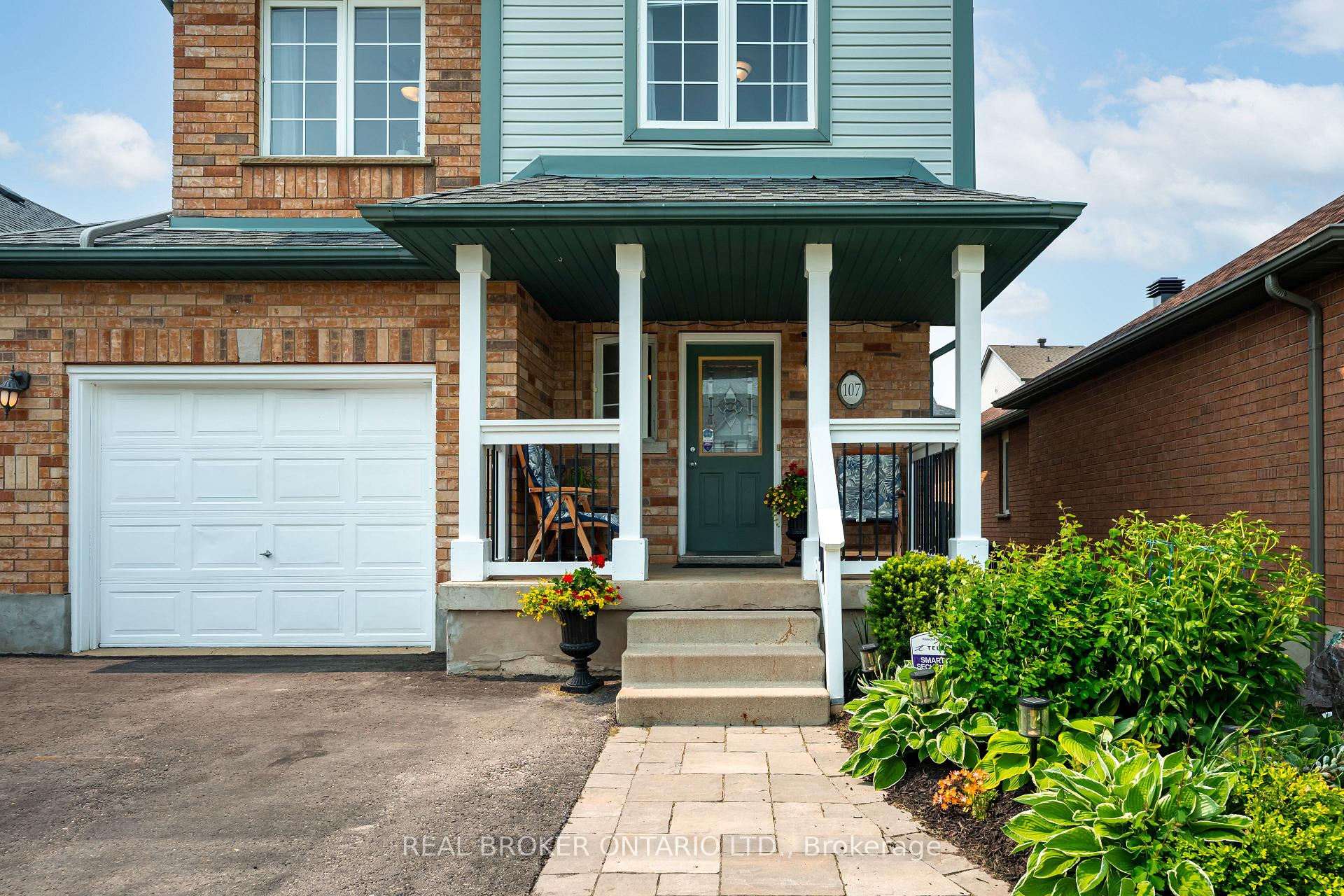 Photo 3 of 107 Glengarry Road, Orangeville — HOMEH