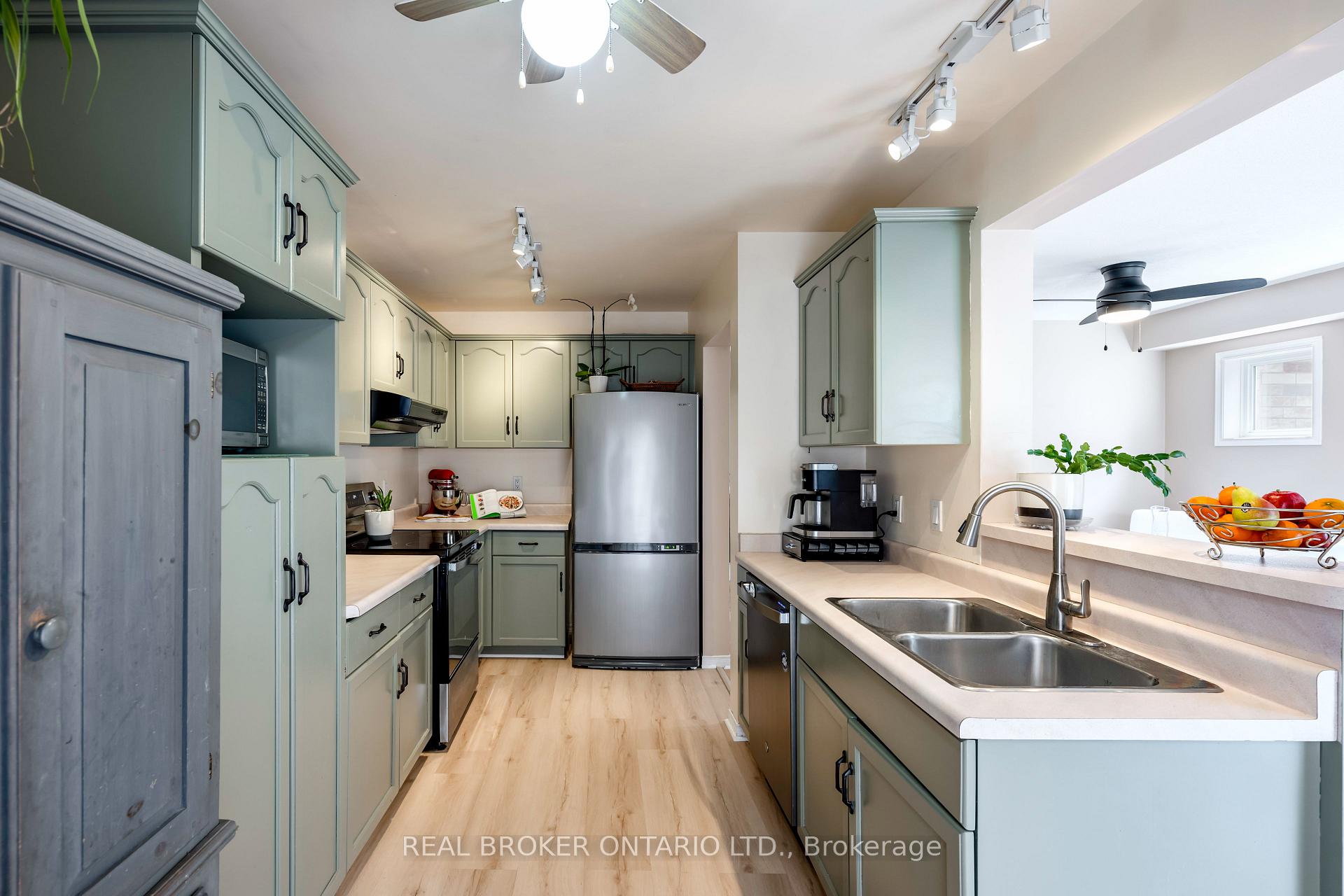 Photo 21 of 107 Glengarry Road, Orangeville — HOMEH