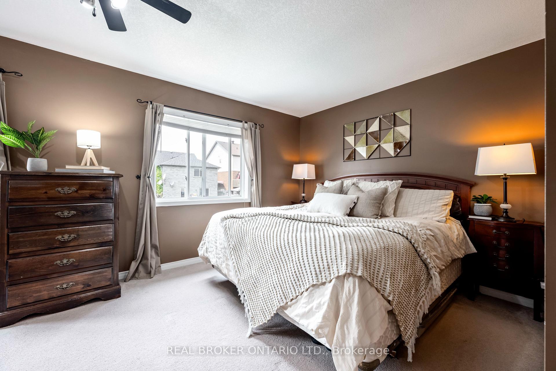 Photo 8 of 107 Glengarry Road, Orangeville — HOMEH