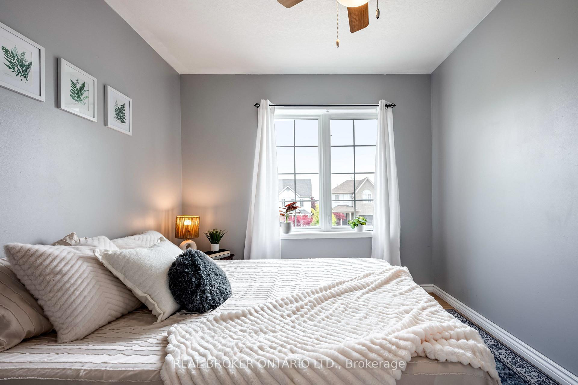 Photo 33 of 107 Glengarry Road, Orangeville — HOMEH