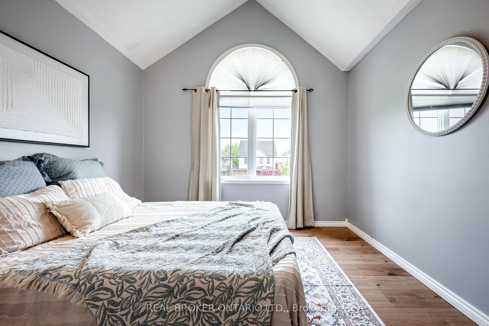 Photo 25 of 107 Glengarry Road, Orangeville — HOMEH