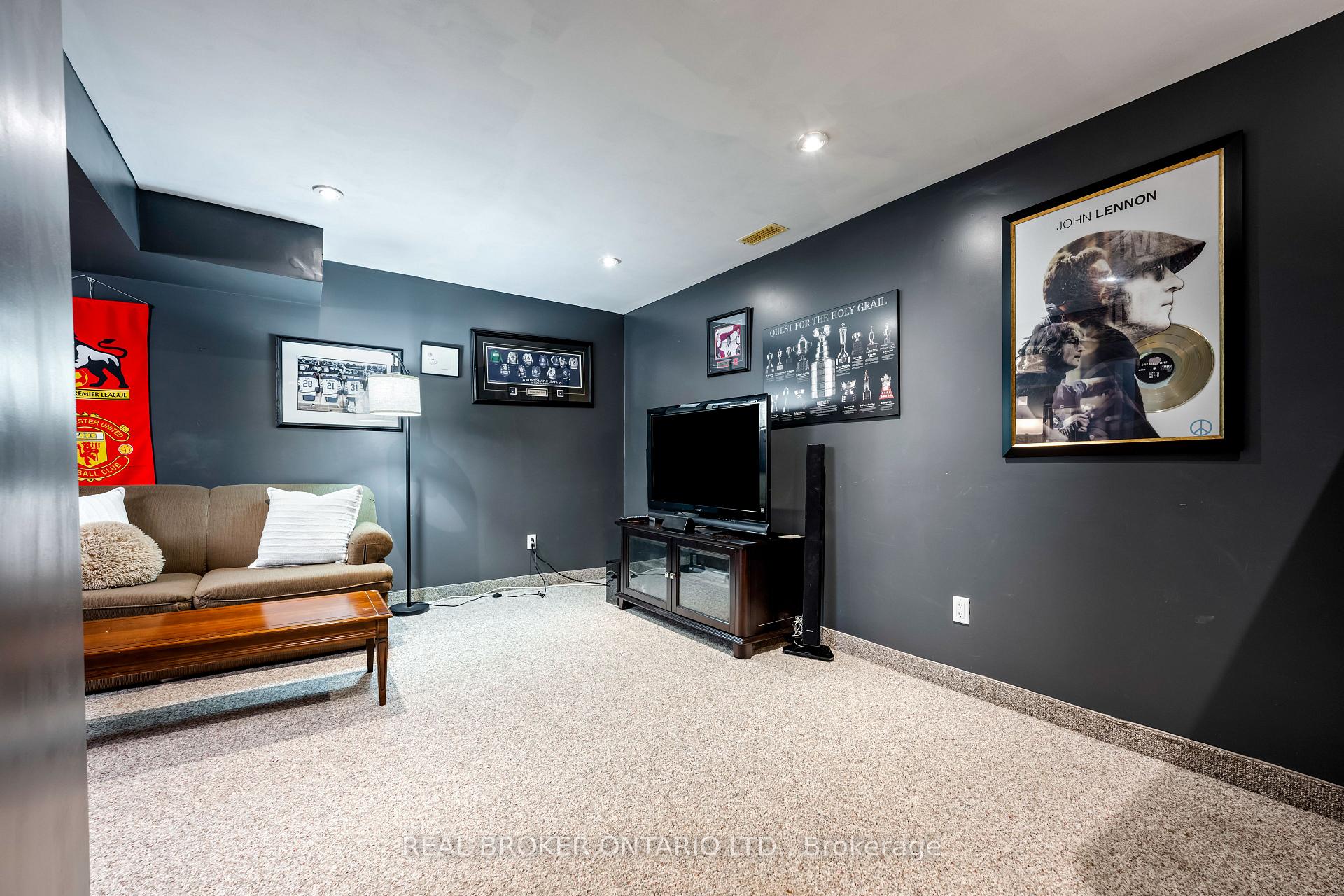 Photo 30 of 107 Glengarry Road, Orangeville — HOMEH