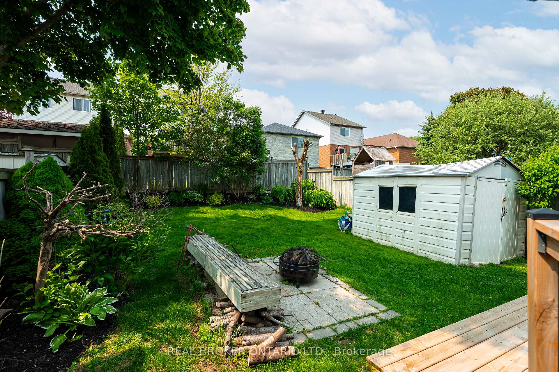 Photo 23 of 107 Glengarry Road, Orangeville — HOMEH