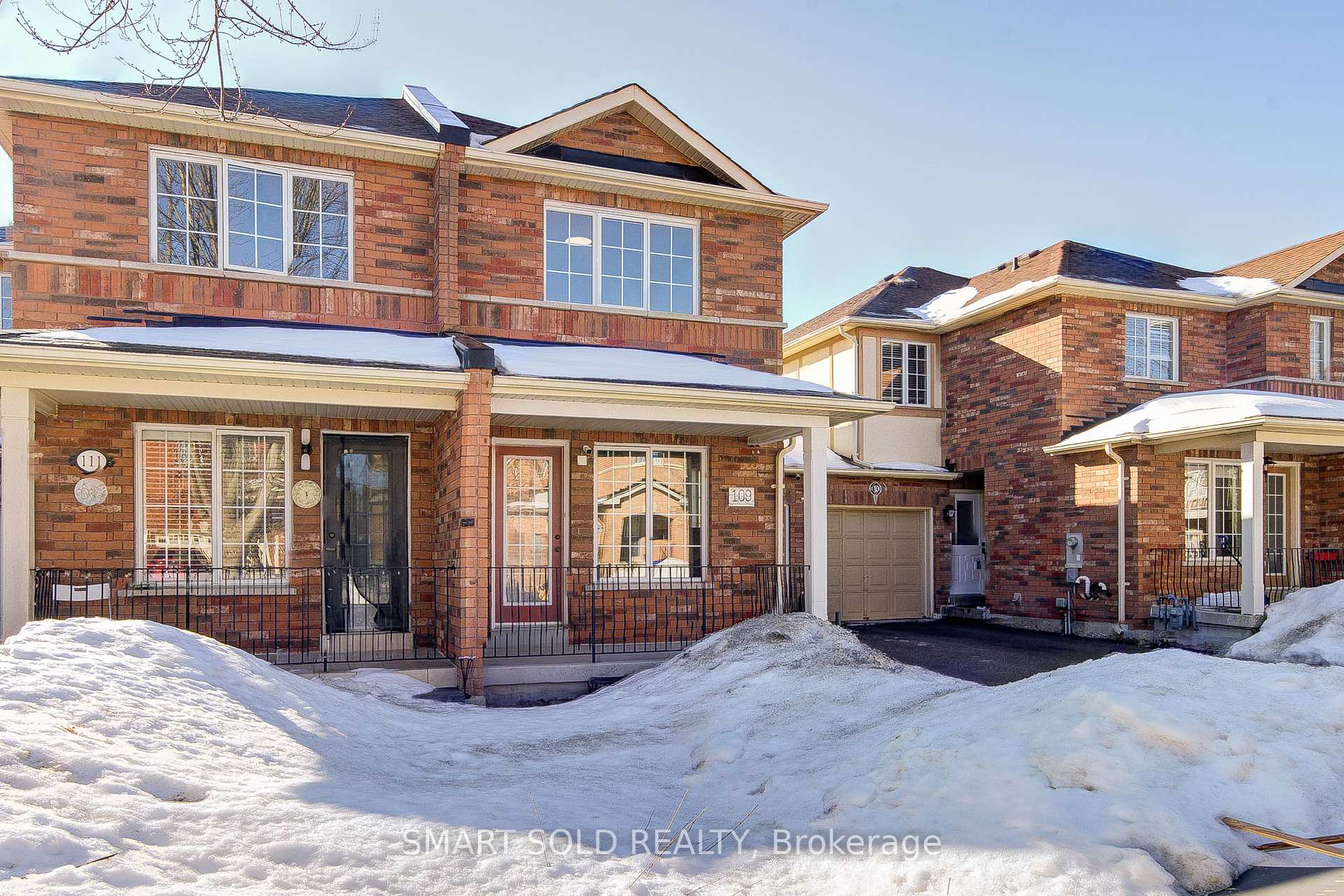 Photo 2 of 109 Warren Bradley Street, Markham, Berczy — HOMEH
