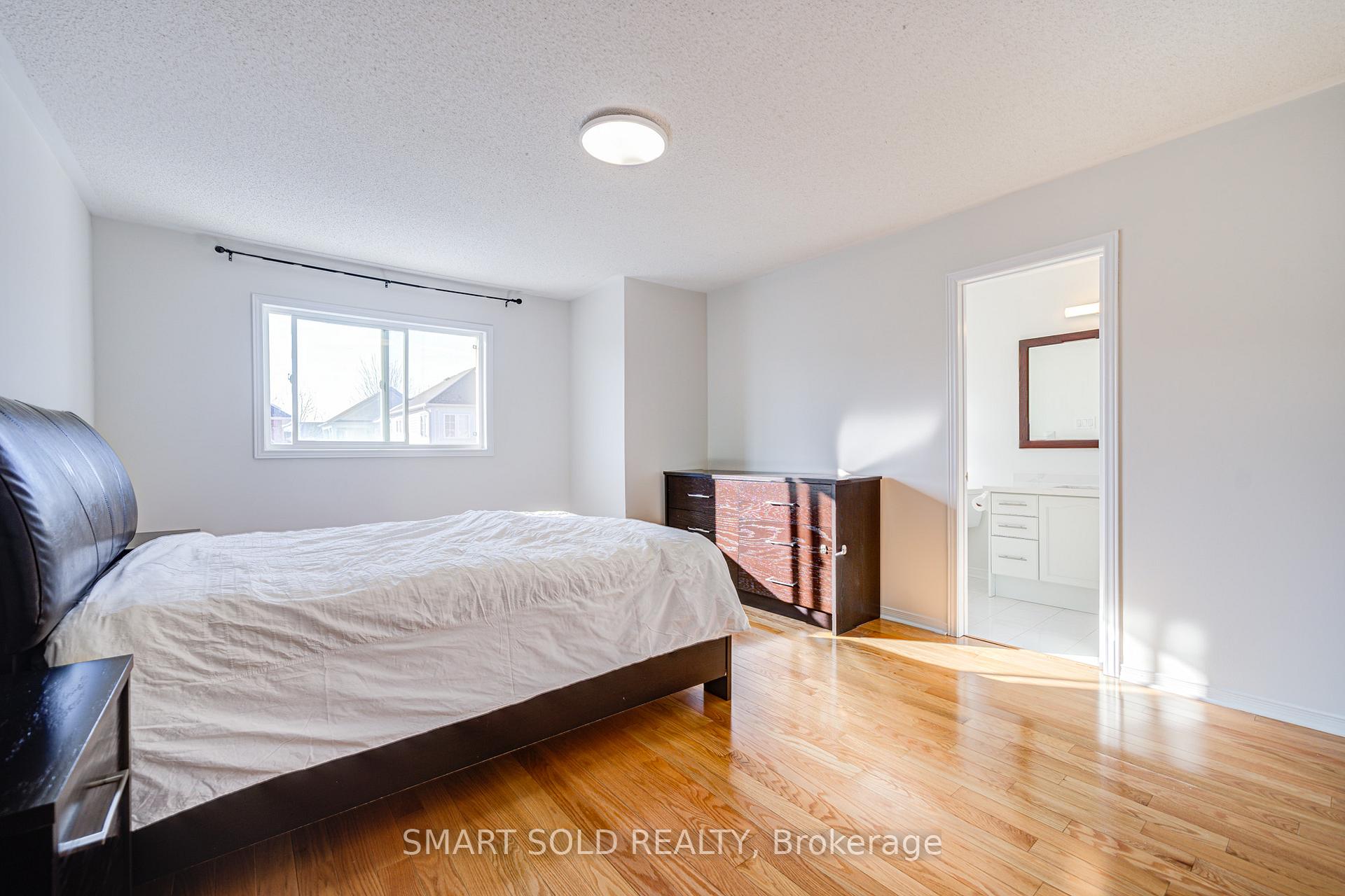 Photo 24 of 109 Warren Bradley Street, Markham, Berczy — HOMEH