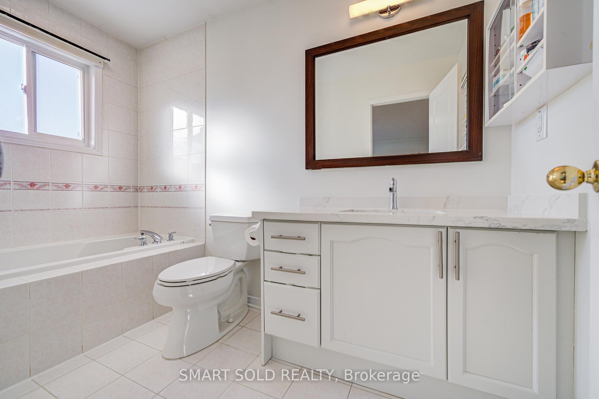 Photo 25 of 109 Warren Bradley Street, Markham, Berczy — HOMEH