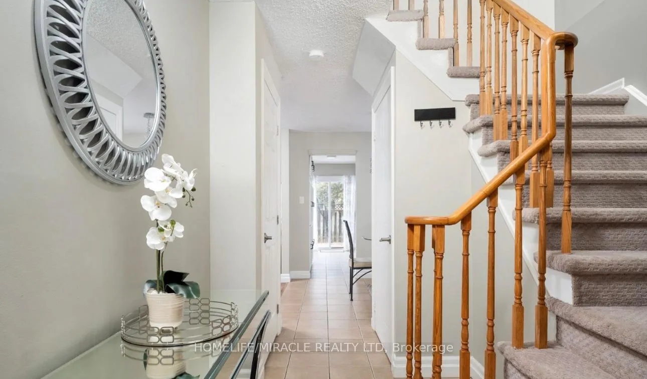 Photo 3 of 44 Glovers Road, Oshawa, Samac — HOMEH
