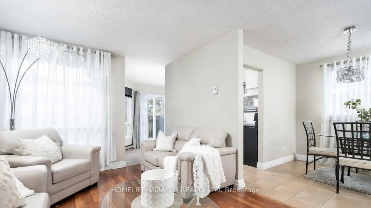 Photo 6 of 44 Glovers Road, Oshawa, Samac — HOMEH