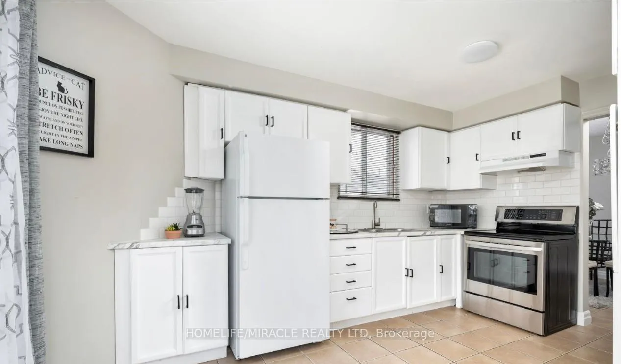 Photo 11 of 44 Glovers Road, Oshawa, Samac — HOMEH