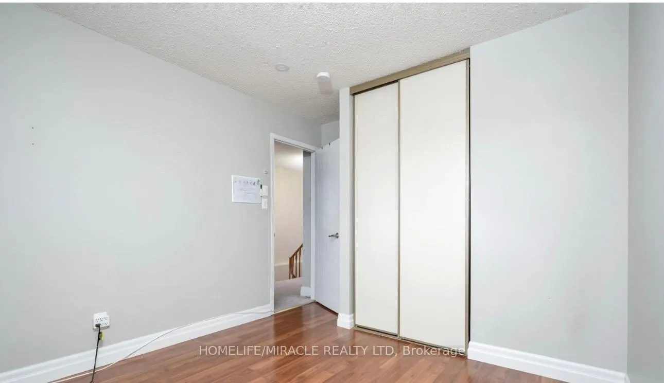 Photo 15 of 44 Glovers Road, Oshawa, Samac — HOMEH