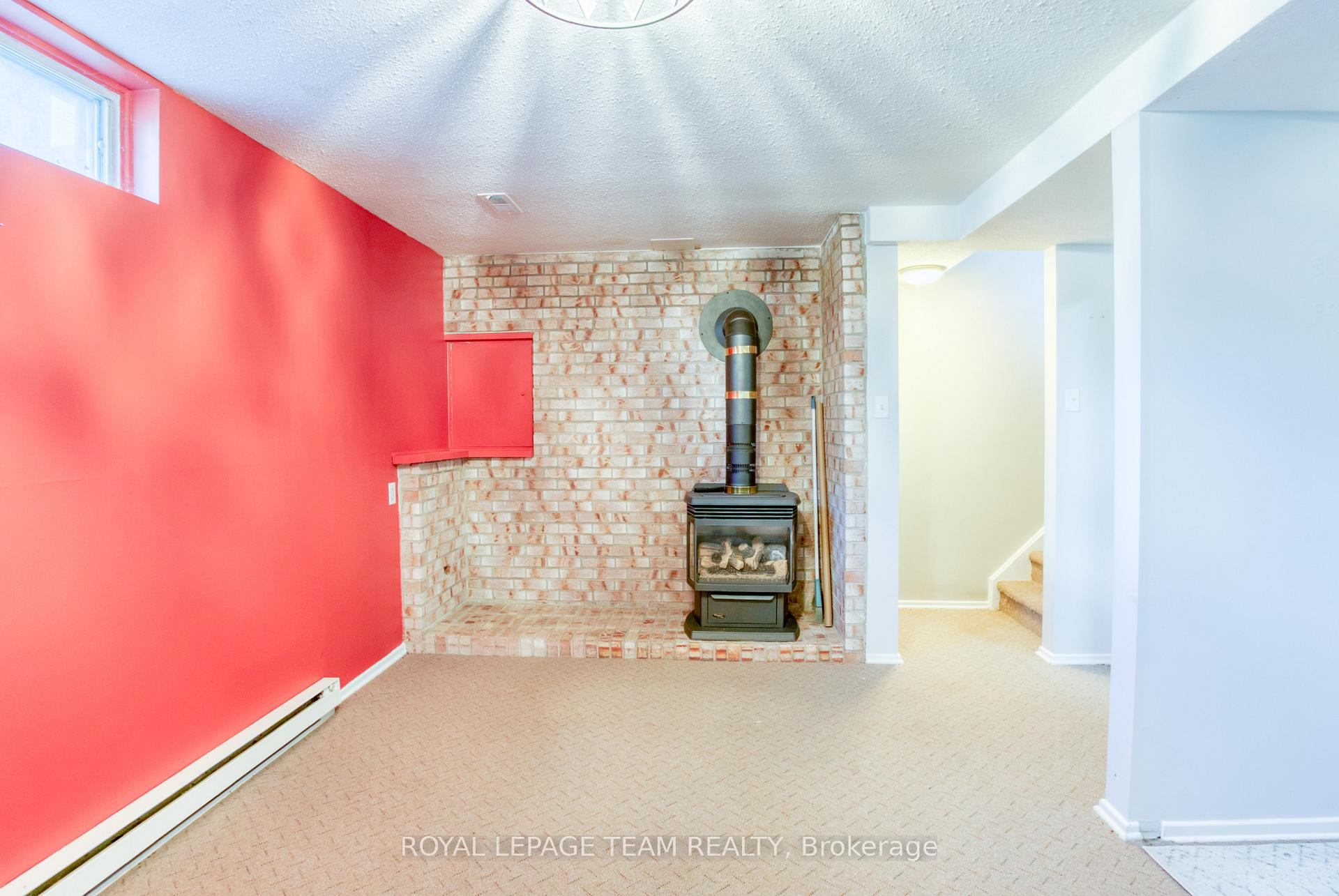 Photo 24 of 1094 Grenoble Crescent, Ottawa, Orleans Wood — HOMEH