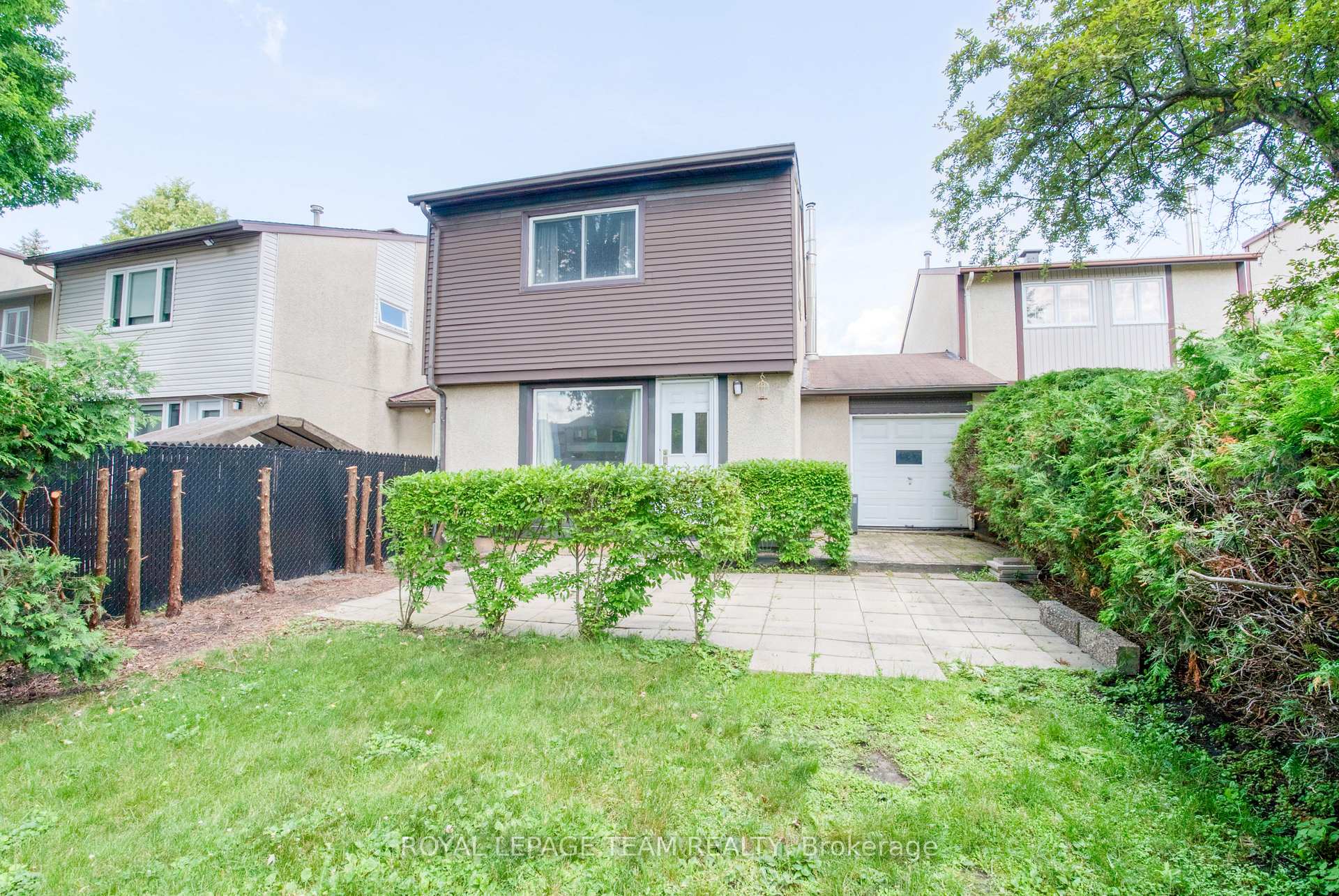 Photo 27 of 1094 Grenoble Crescent, Ottawa, Orleans Wood — HOMEH