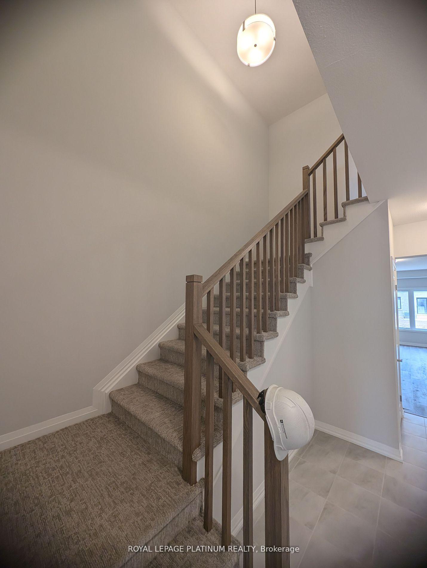 Photo 9 of 30 Samuel Avenue, Pelham, Fonthill — HOMEH