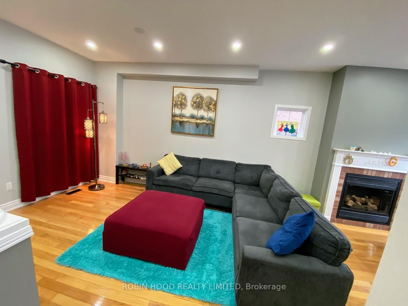 Photo 11 of Unit Upper, 1868 Stevington Crescent, Mississauga, Meadowvale Village — HOMEH