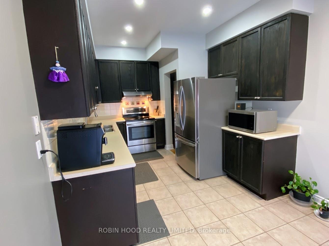 Photo 14 of Unit Upper, 1868 Stevington Crescent, Mississauga, Meadowvale Village — HOMEH