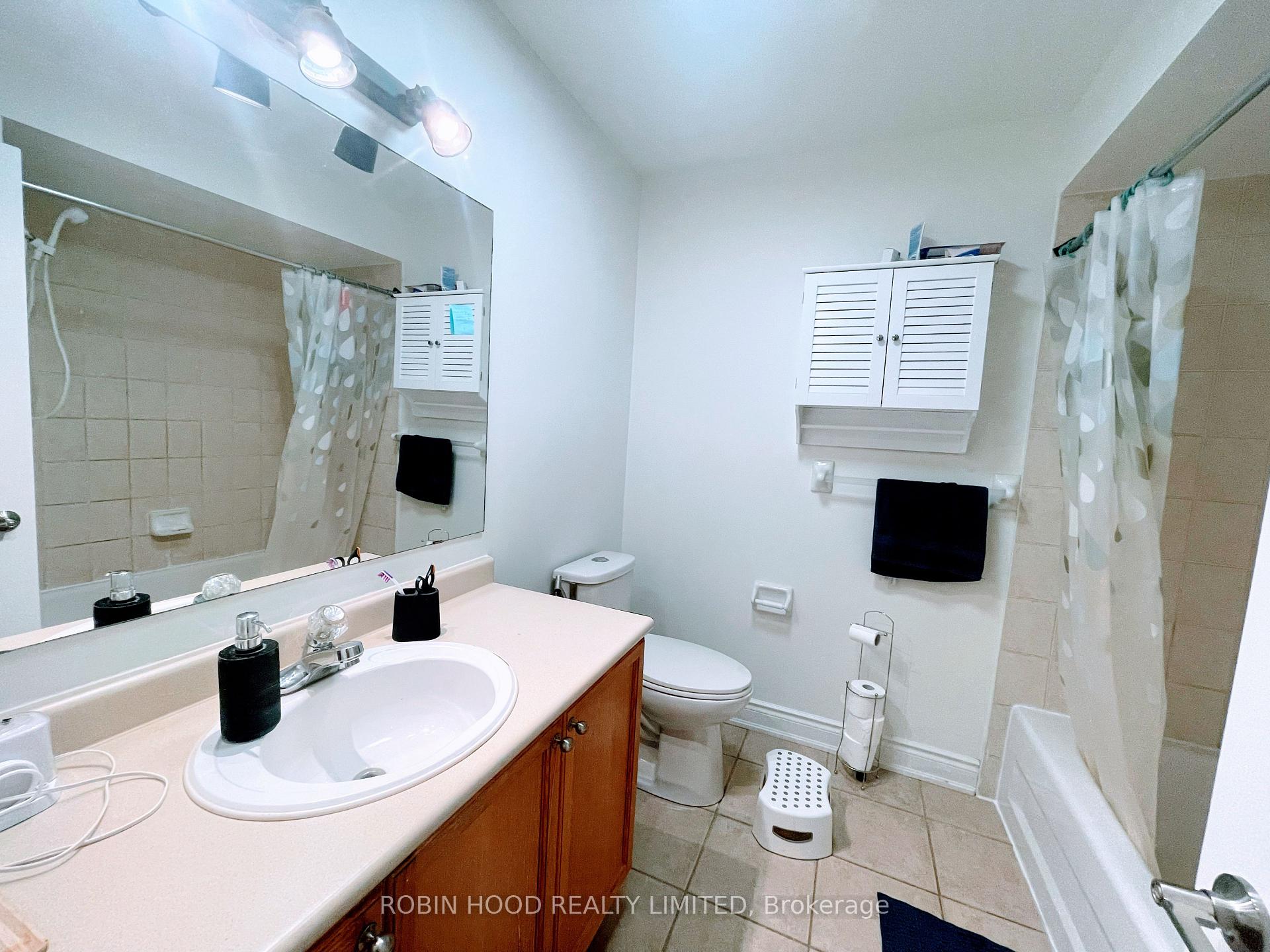 Photo 6 of Unit Upper, 1868 Stevington Crescent, Mississauga, Meadowvale Village — HOMEH