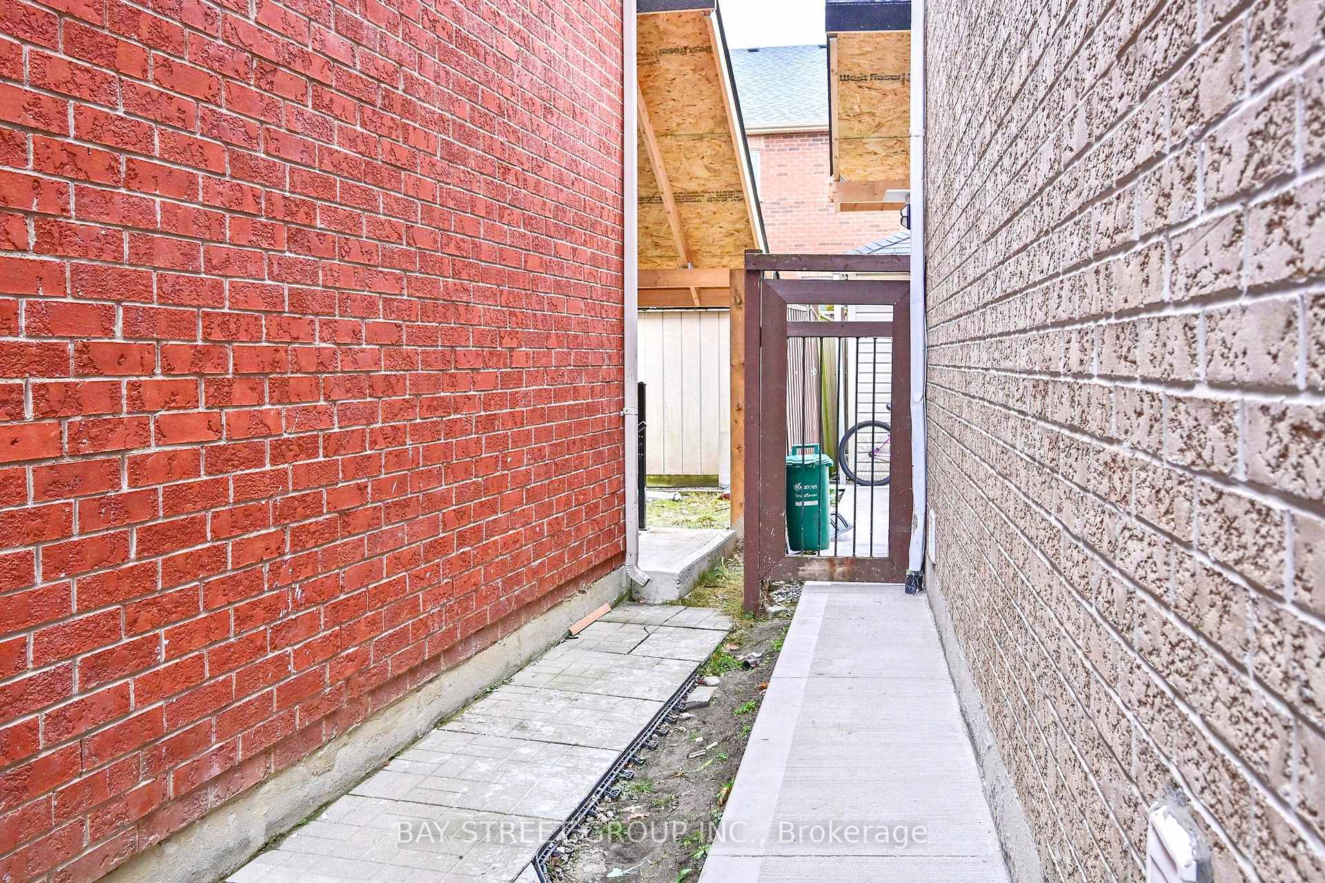 Photo 6 of 36 Smoothwater Terrace N, Markham, Box Grove — HOMEH