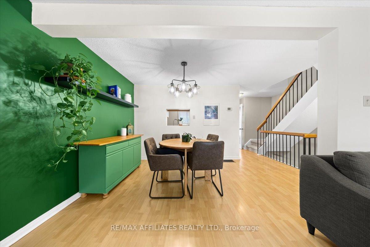 Photo 13 of 1150 Grenoble Crescent, Ottawa, Orleans Wood — HOMEH