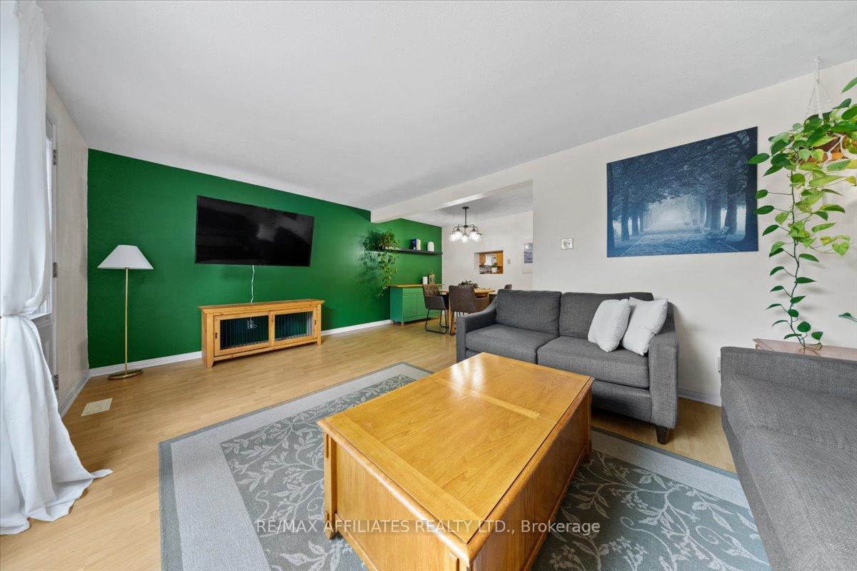 Photo 19 of 1150 Grenoble Crescent, Ottawa, Orleans Wood — HOMEH