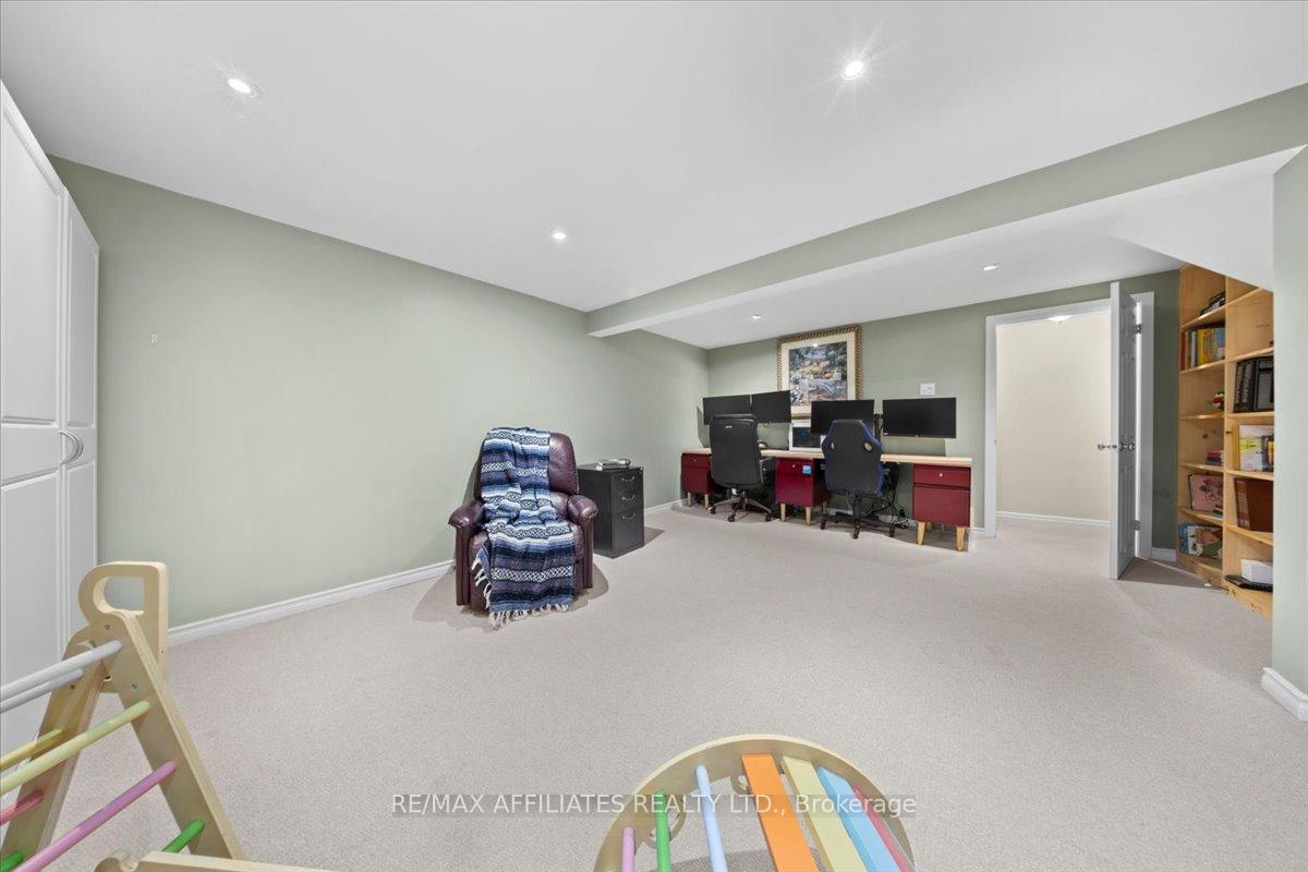 Photo 32 of 1150 Grenoble Crescent, Ottawa, Orleans Wood — HOMEH