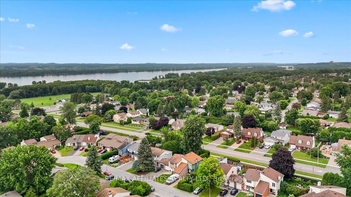 Photo 41 of 1150 Grenoble Crescent, Ottawa, Orleans Wood — HOMEH